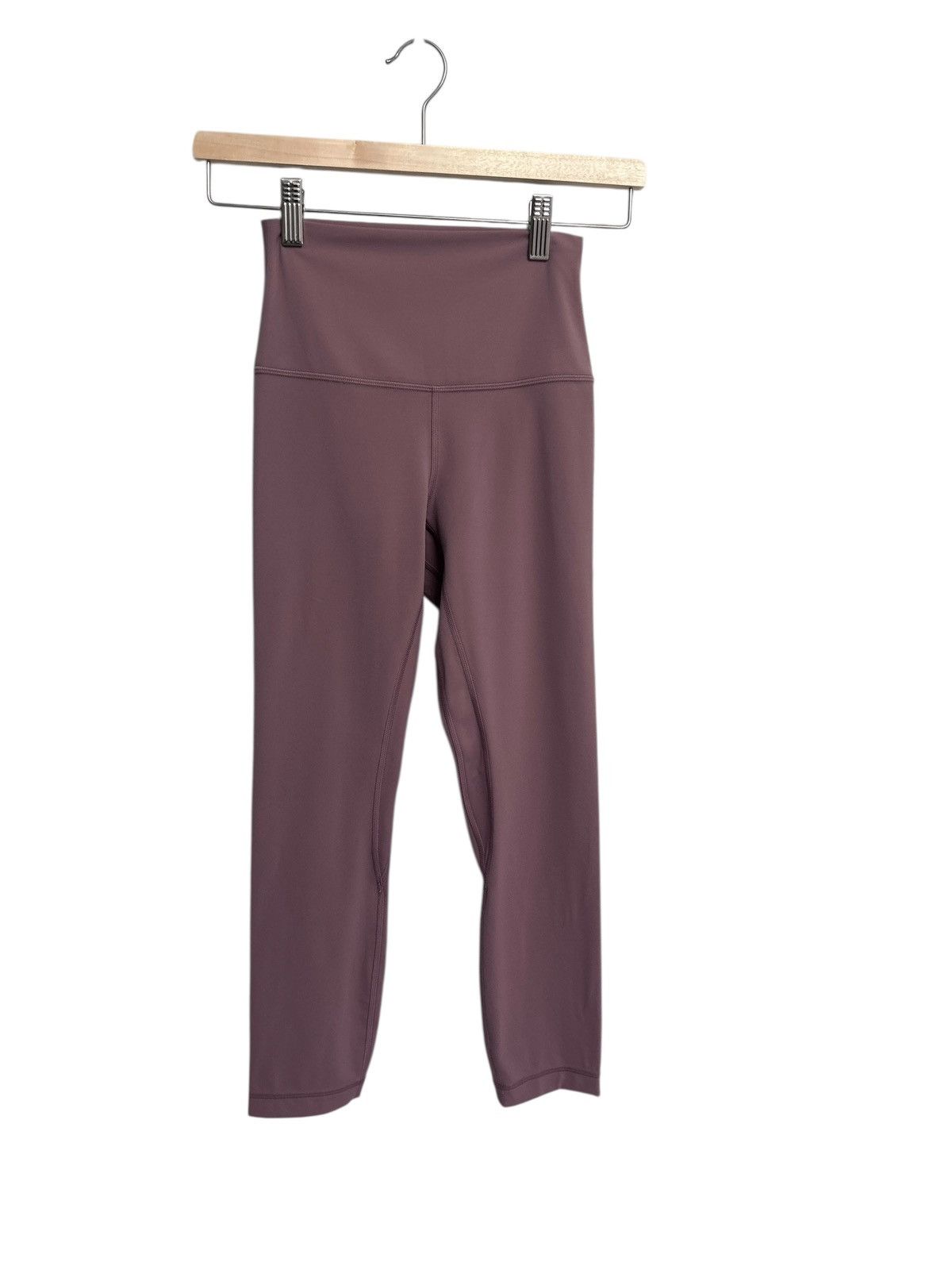 Lululemon NWT Lululemon Align size 6 23” leggings lavander lux Size 27" / US 4 / IT 40 - 1 Thumbnail