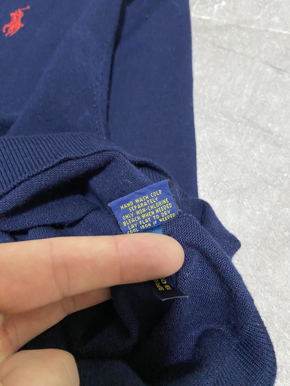 Polo Ralph Lauren Rare Y2K Polo Ralph Lauren V-Neck Nylon Sweater Retro Hype Size M / US 6-8 / IT 42-44 - 10 Thumbnail