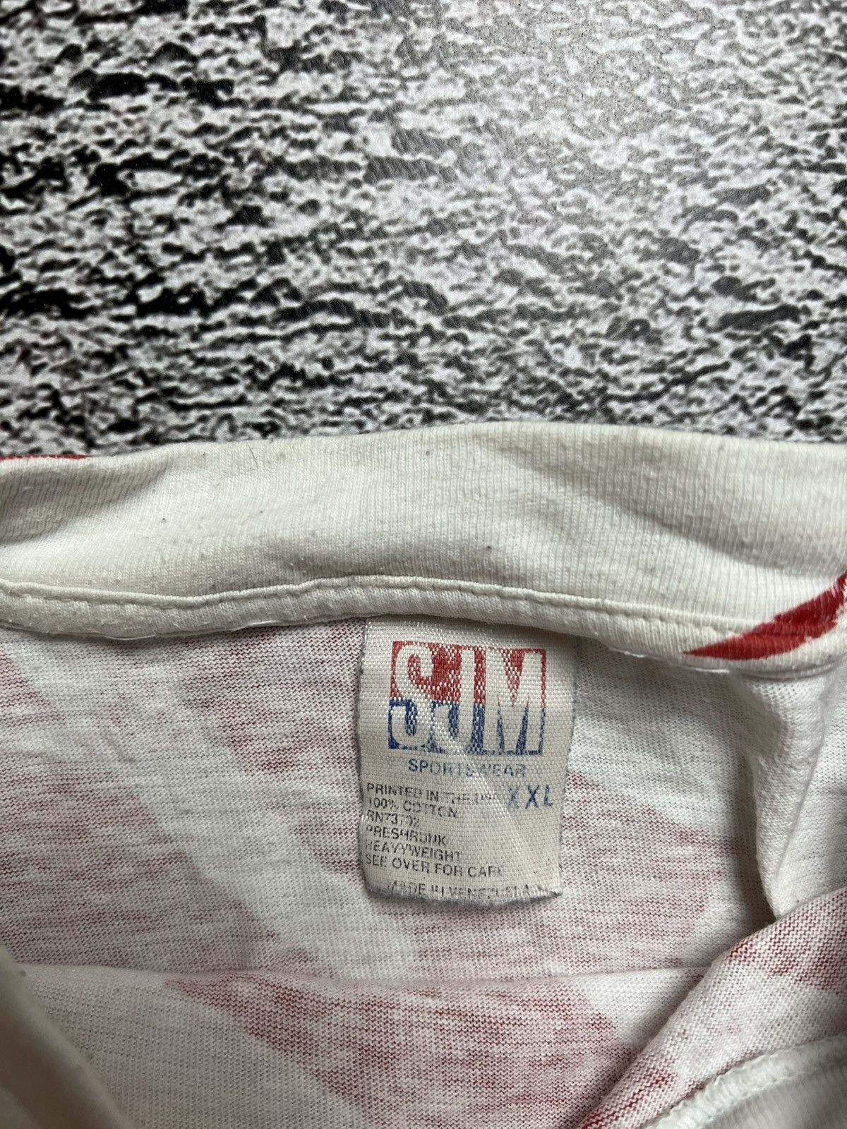 Vintage VTG 90’s Wales overprinted single stitch tee Size US XXL / EU 58 / 5 - 7 Thumbnail