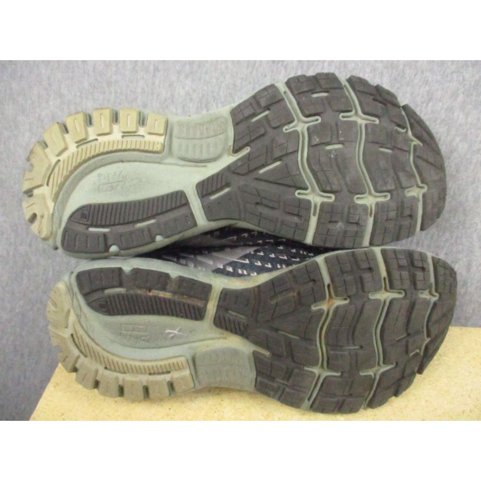 Brooks Brooks Ghost 13 Men's Running Shoes Gray D Size 10.5 Low Top Sneakers Athletic Casual Sports 2020 Vintage No Size US L / EU 52-54 / 3 - 7 Thumbnail