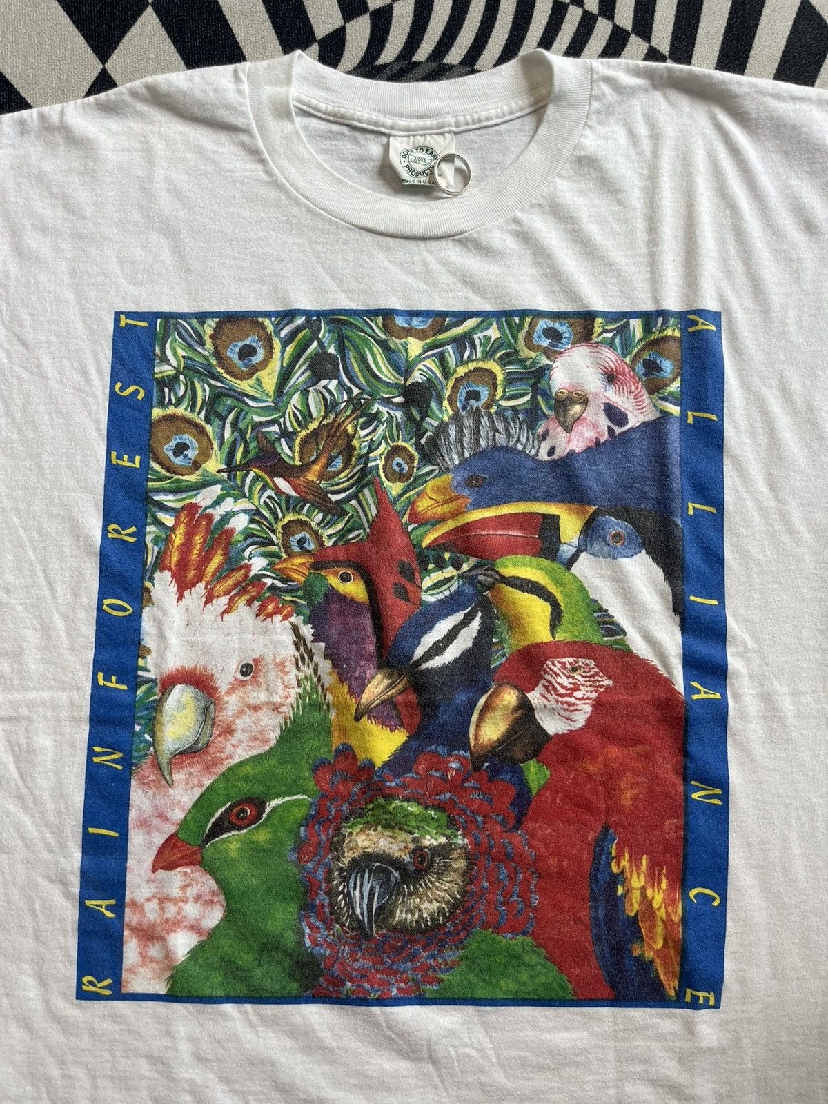 Arts & Science Vintage SAVE the Rainforest Alliance 90’s Artwork Tshirt Size US XL / EU 56 / 4 - 6 Thumbnail