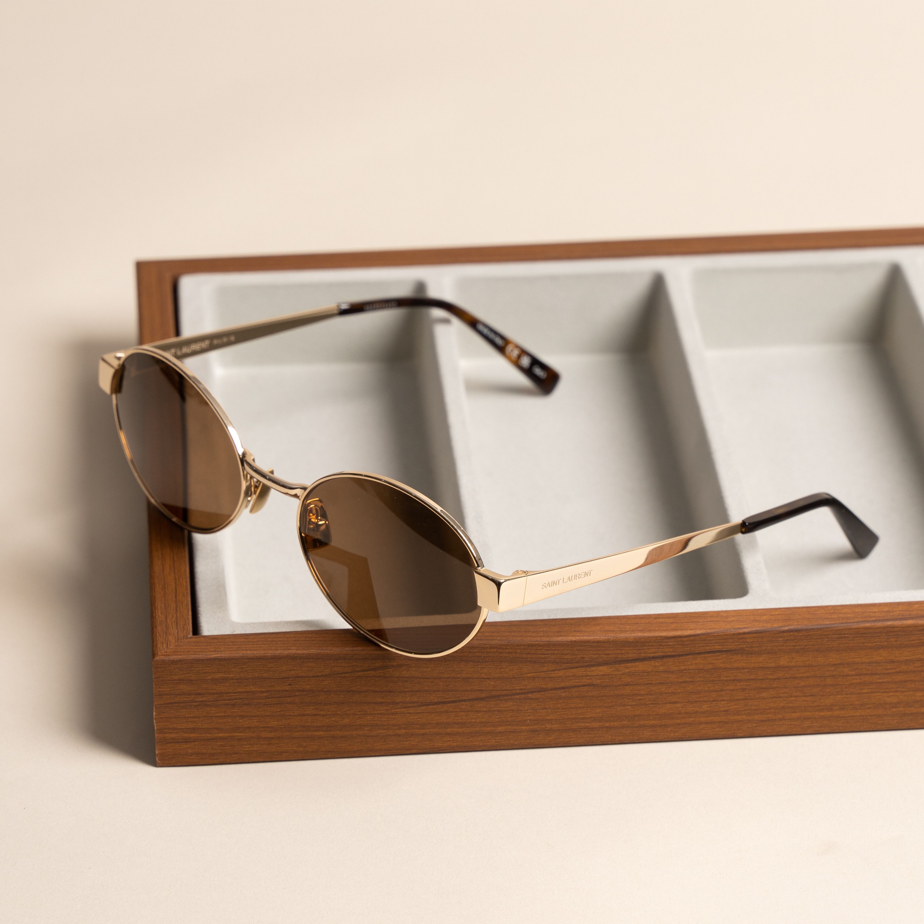 Yves Saint Laurent SAINT LAURENT SL 692 004 GOLD Size ONE SIZE - 1 Thumbnail