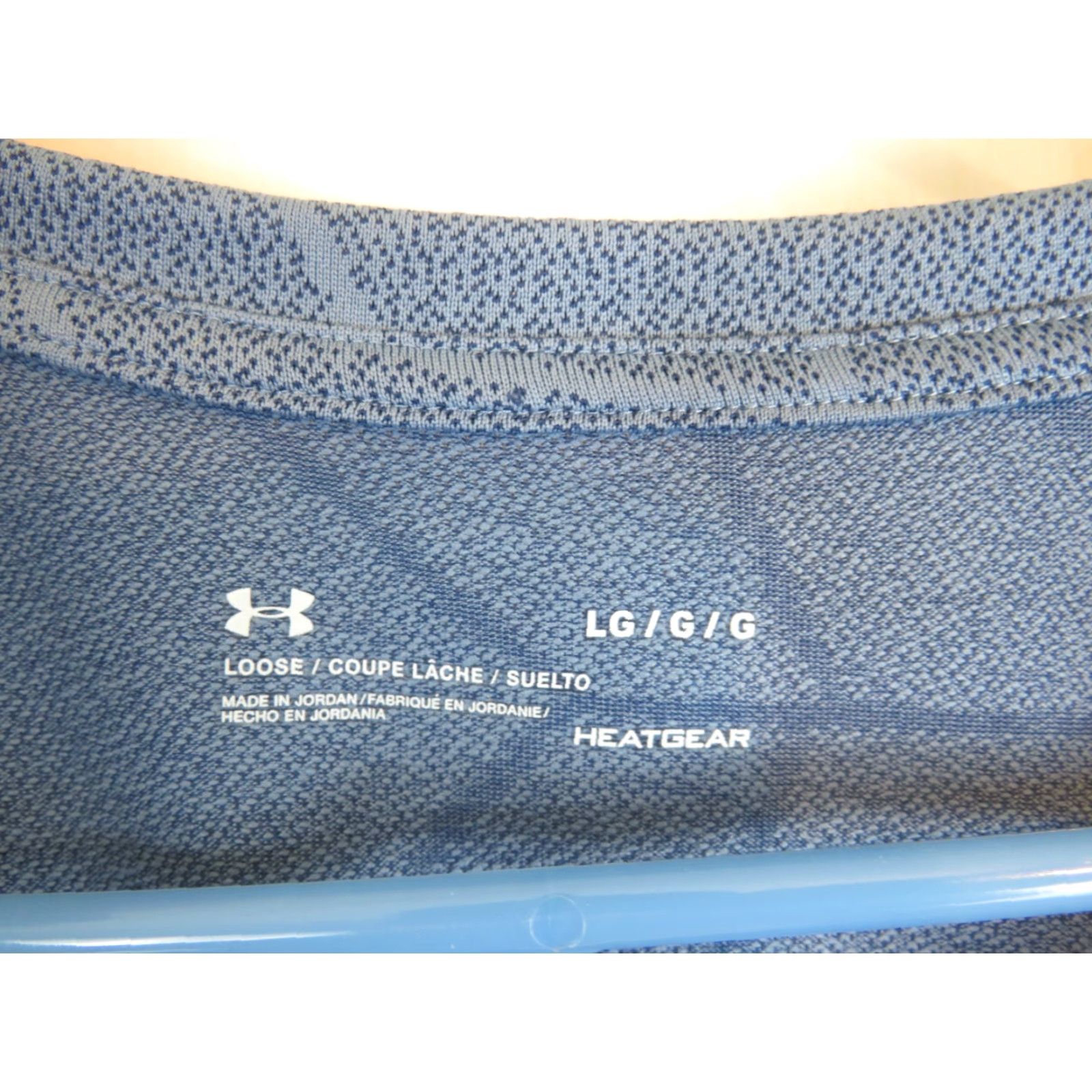 Under Armour Under Armour Men's Running Shirt Blue L Lightweight Summer Excellent Condition Pullover Activewear/HeatGear Casual Mens Size US L / EU 52-54 / 3 - 4 Thumbnail