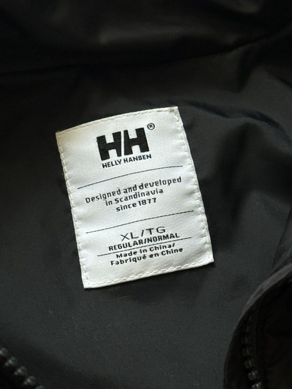 Helly Hansen Helly Hansen XL black zip jacket bomber primaloft lining Size US XL / EU 56 / 4 - 12 Thumbnail