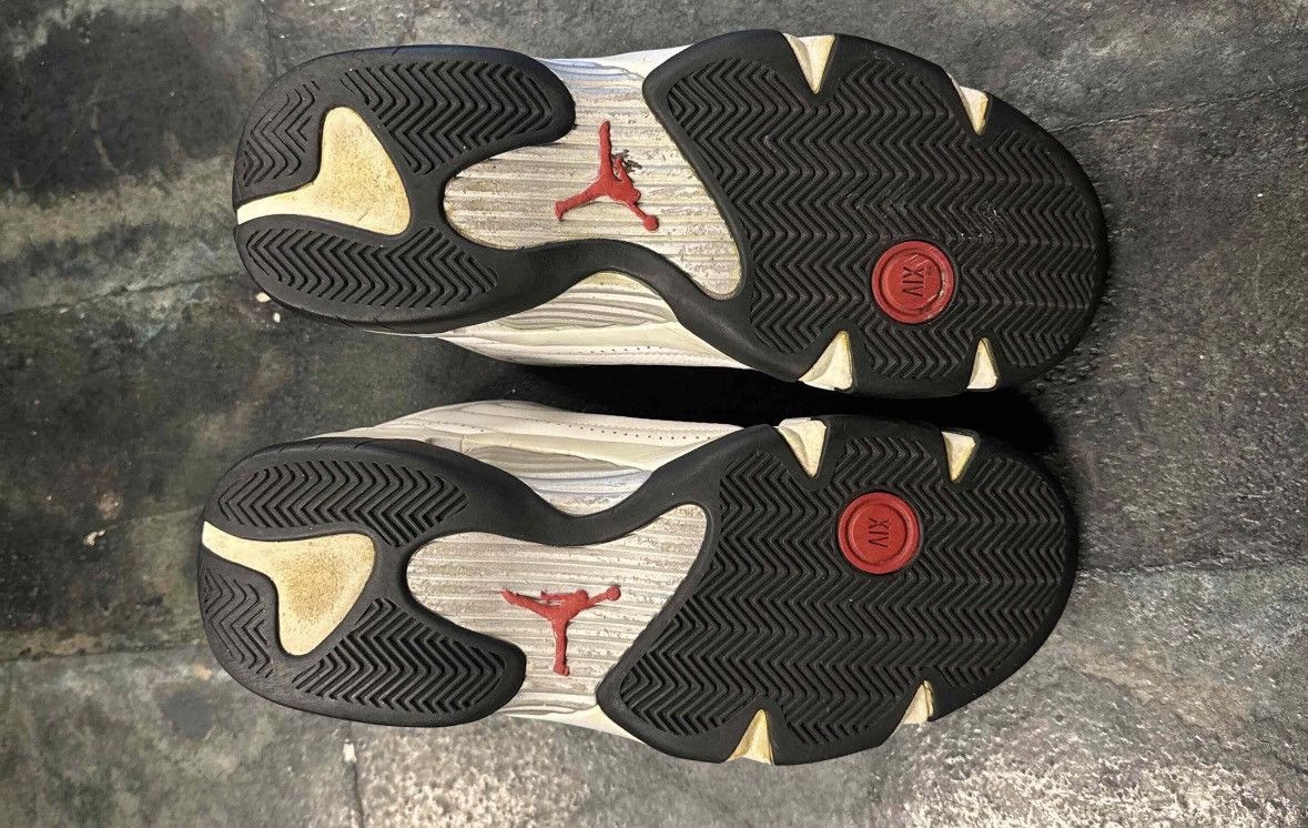Jordan Brand Jordan 14 Black Toe (2006) Size US 10 / EU 43 - 5 Thumbnail