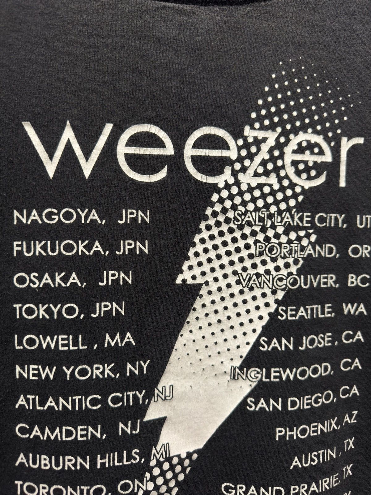 Band Tees Weezer Tour 2008 Band Tshirt Size US L / EU 52-54 / 3 - 6 Thumbnail