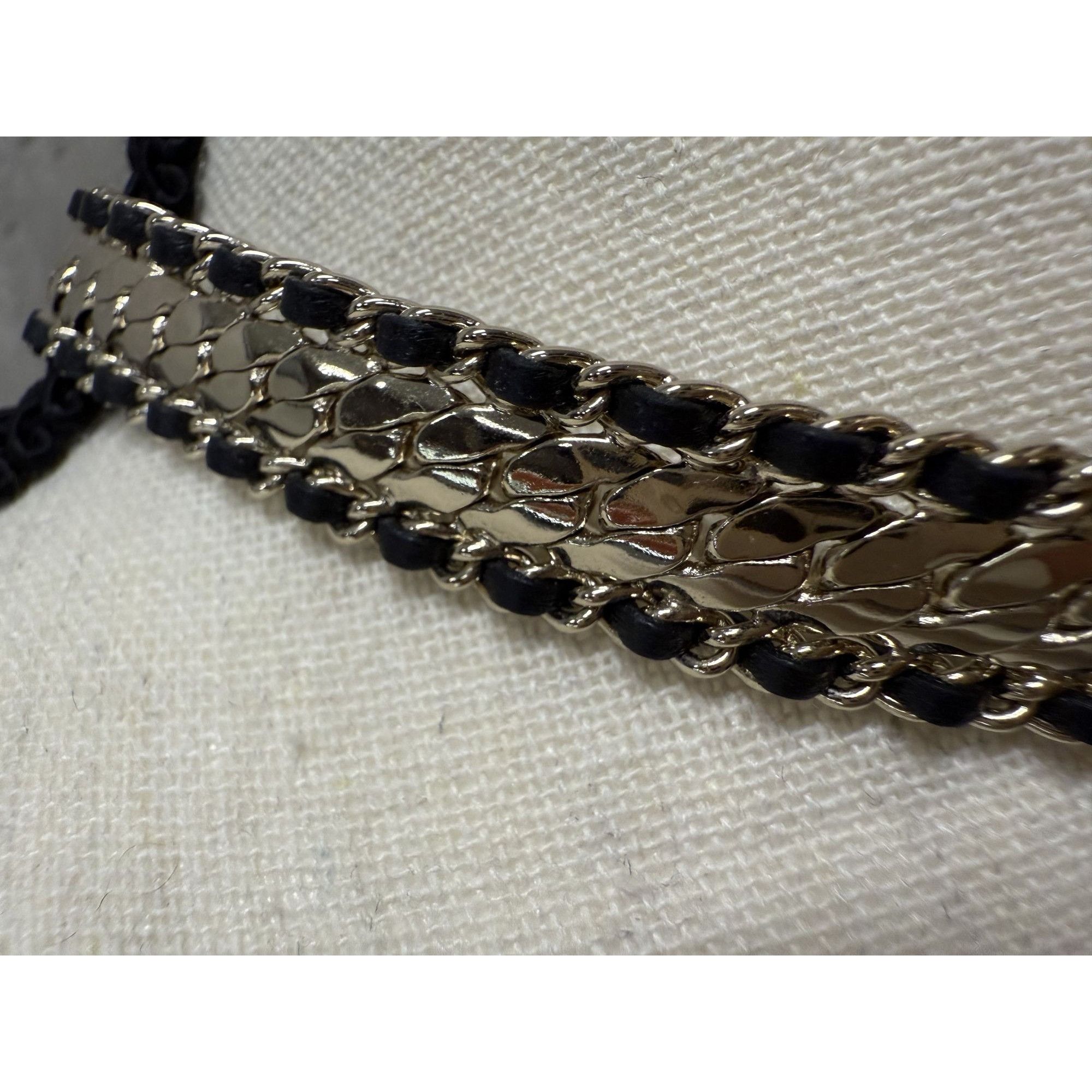 Chanel Chanel Gold & Black Chain Choker Necklace With CC Logo Penda Size ONE SIZE - 9 Thumbnail