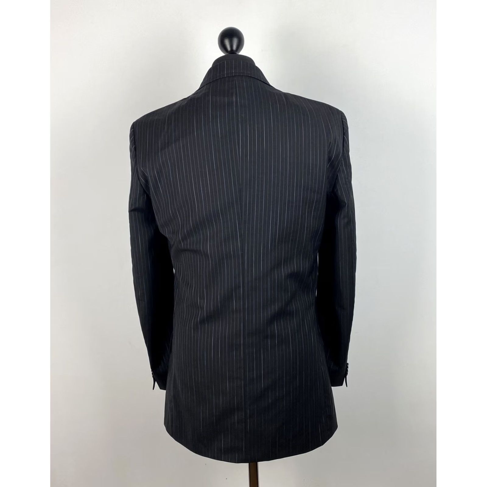 Hugo Boss Hugo Boss Blazer Shirt Wool Jacket 48 Black Mens 100% Wool 48 Chest Size 48 Sports Coat Vintage References Size 48R - 4 Thumbnail