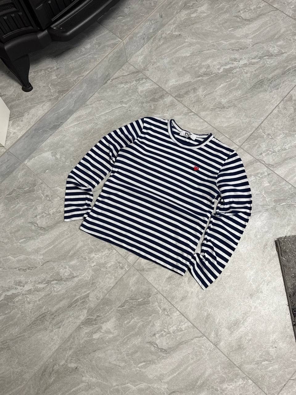 Comme des Garcons Comme Des Garcons PLAY Heart Striped Sleeve T-Shirt Size S / US 4 / IT 40 - 1 Thumbnail