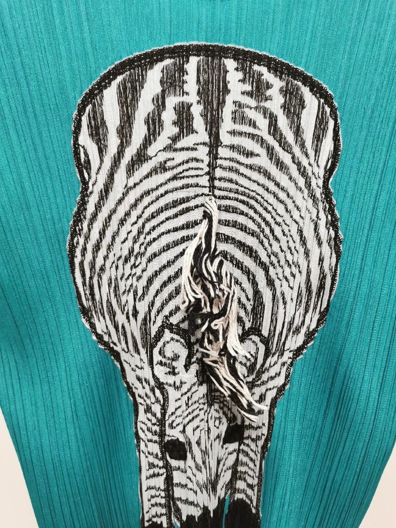Issey Miyake Issey Miyake size:3 Green pleated zebra top Size XS / US 0-2 / IT 36-38 - 3 Thumbnail