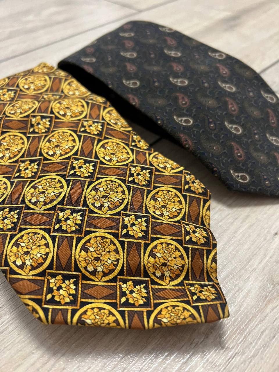 Yves Saint Laurent Lot of 2 YSL Yves Saint Laurent Silk Tie Multicoloured Size ONE SIZE - 6 Thumbnail