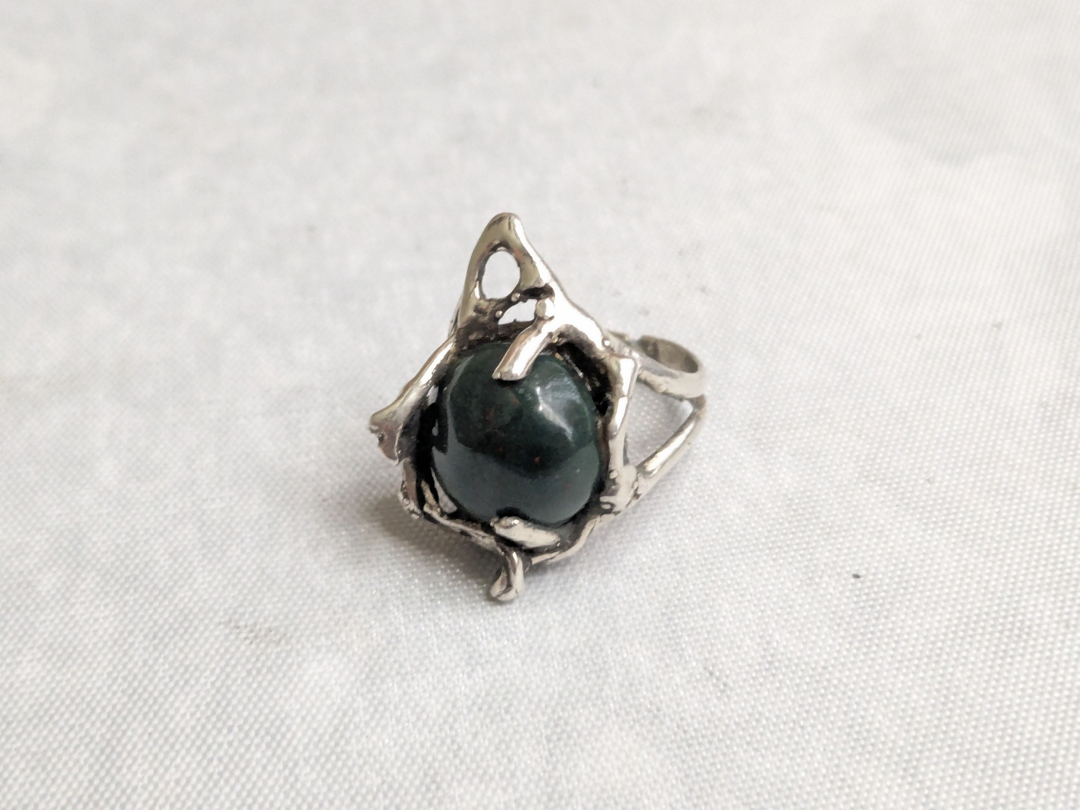 Jewelry Vintage Sterling Silver Ring Bloodstone 7.5 Brutalist Size ONE SIZE - 1 Thumbnail