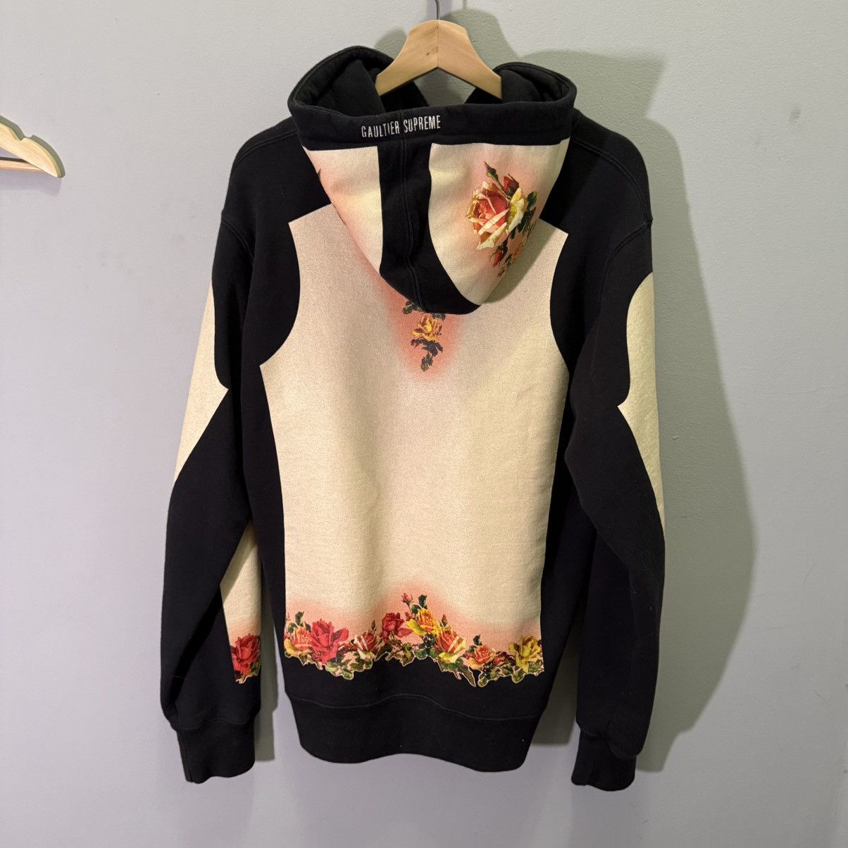 Jean Paul Gaultier × Supreme Supreme Jean Paul Gaultier Floral Print Hoodie SS19 Medium Size US M / EU 48-50 / 2 - 2 Thumbnail