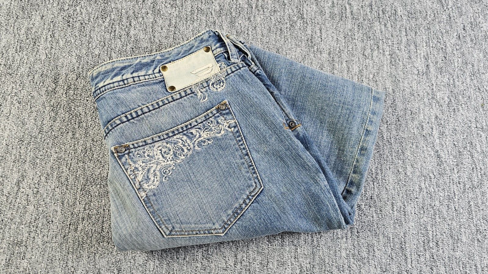 Vintage Y2K Diesel EASEE 008EW Embroidered Low Rise Jeans 30