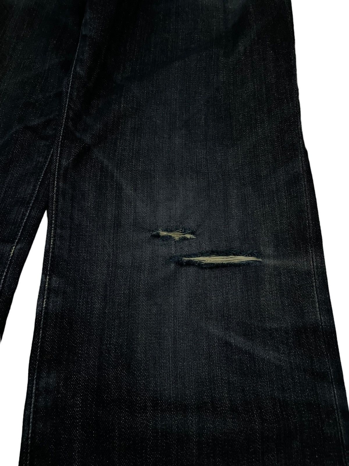 Jun Takahashi Japanese Denim Uniqlo Faded Wash Loose Straight Ripped Jeans Size US 31 - 10 Thumbnail