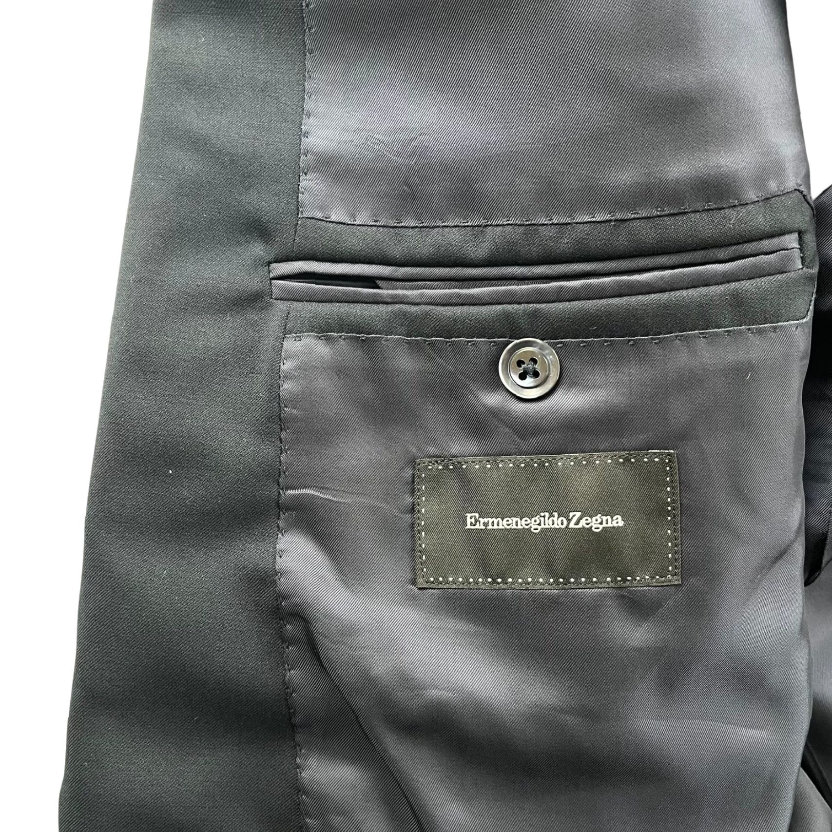 Ermenegildo Zegna VINTAGE not applicable here; generate optimized title without adding new information. Size US S / EU 44-46 / 1 - 3 Thumbnail