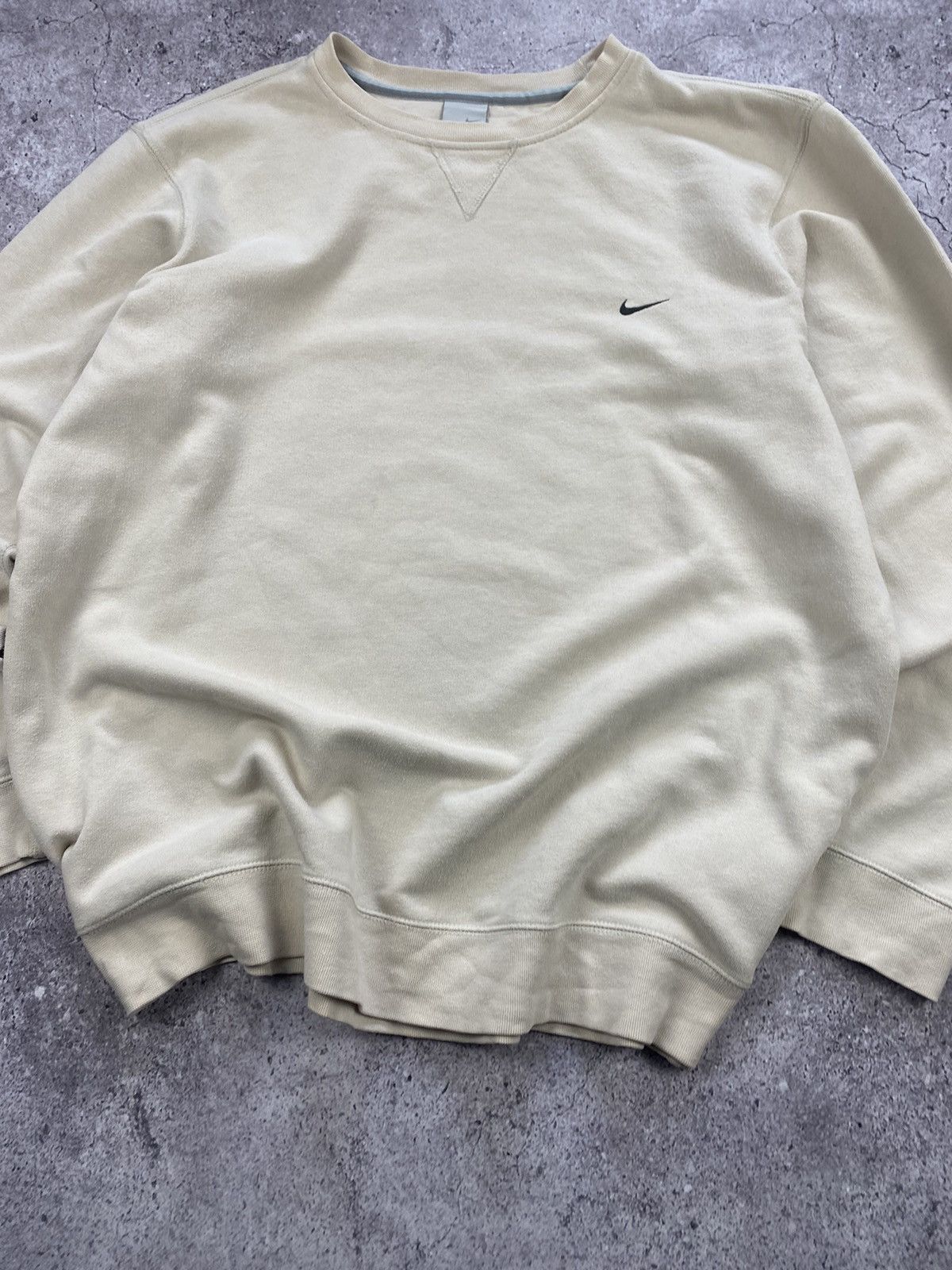 Nike × Vintage VINTAGE Y2K NIKE SWEATSHIRT CREWNECK MINI SWOOSH Size US L / EU 52-54 / 3 - 2 Thumbnail