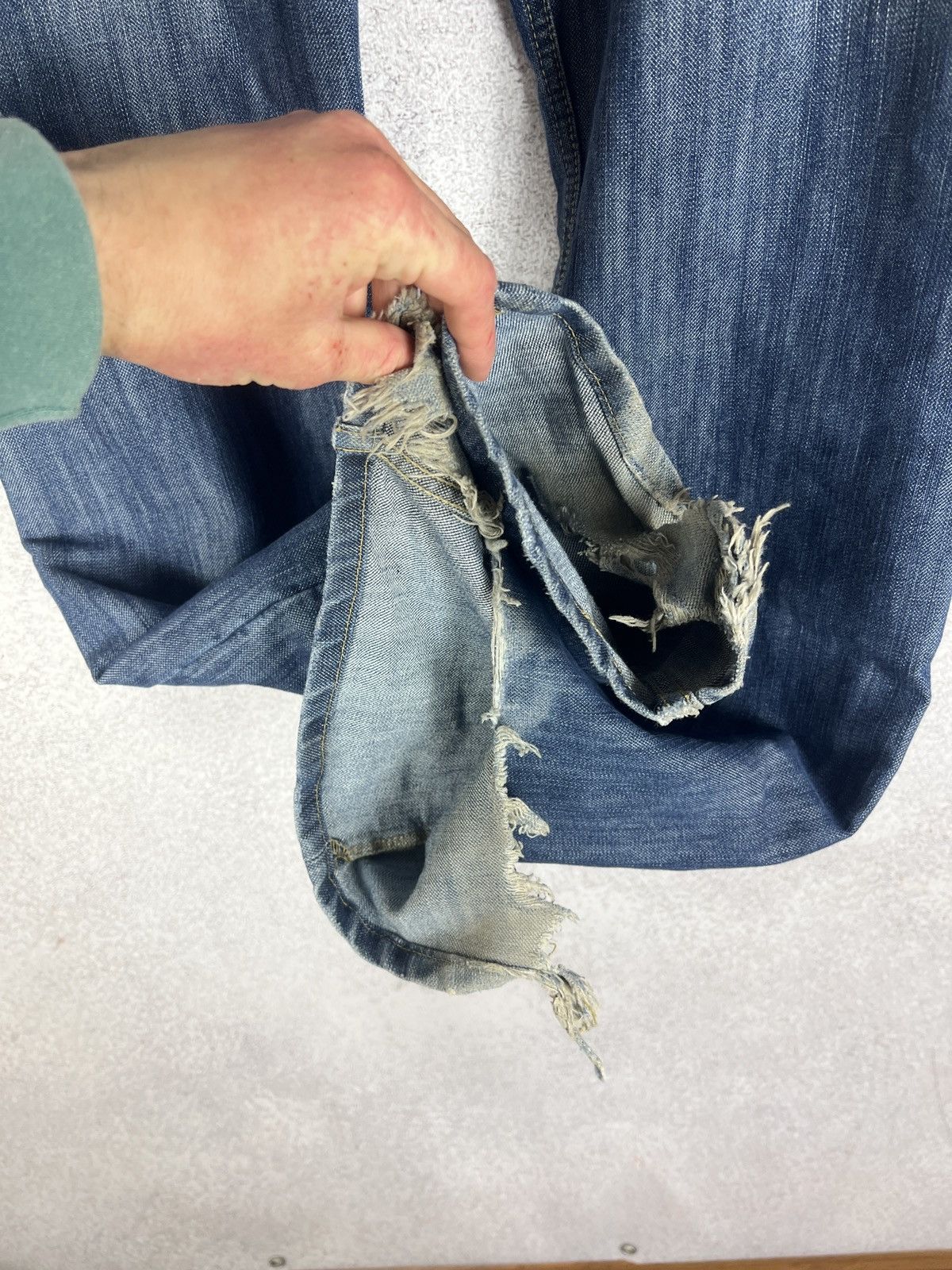 Diesel Vintage Diesel Embroidered Logo Distressed Faded Jeans Y2k Size US 32 / EU 48 - 13 Thumbnail