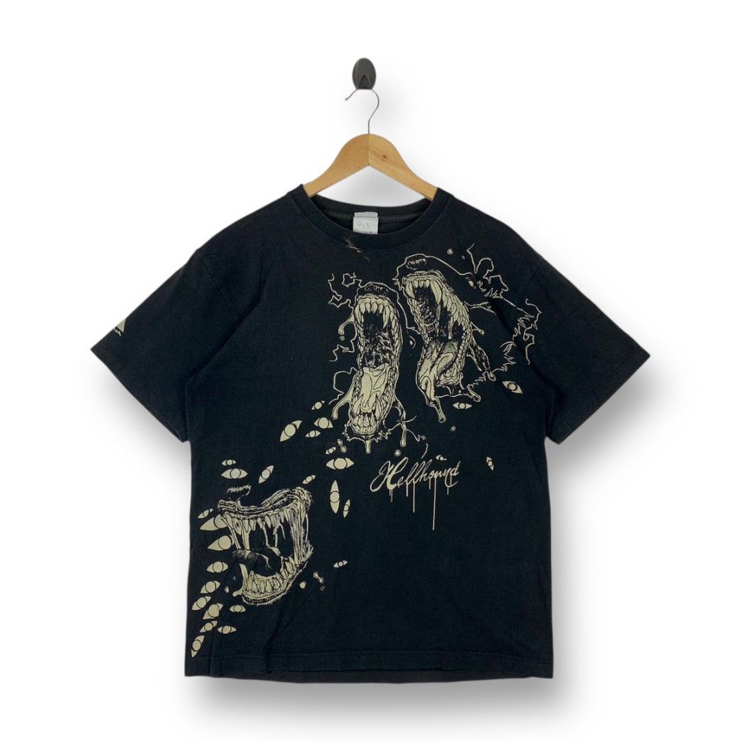 Anime Vintage HELLSING HELLHOUND black anime printed tee Size US M / EU 48-50 / 2 - 1 Thumbnail