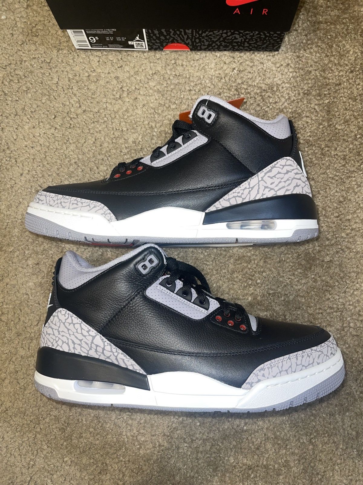 Jordan Brand Air Jordan 3 Black Cement 2024 Size US 9.5 / EU 42-43 - 2 Thumbnail