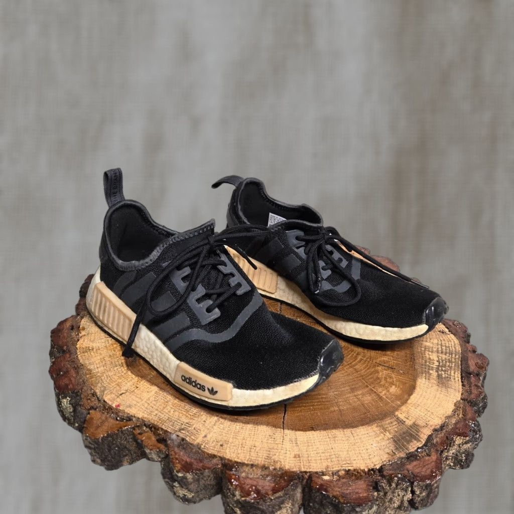 Adidas VINTAGE Adidas NMD R1 Sneakers Black Carbon White Women Size 7.5 Athleisure Casual Running 2021 Size US 7.5 / IT 37.5 - 1 Thumbnail
