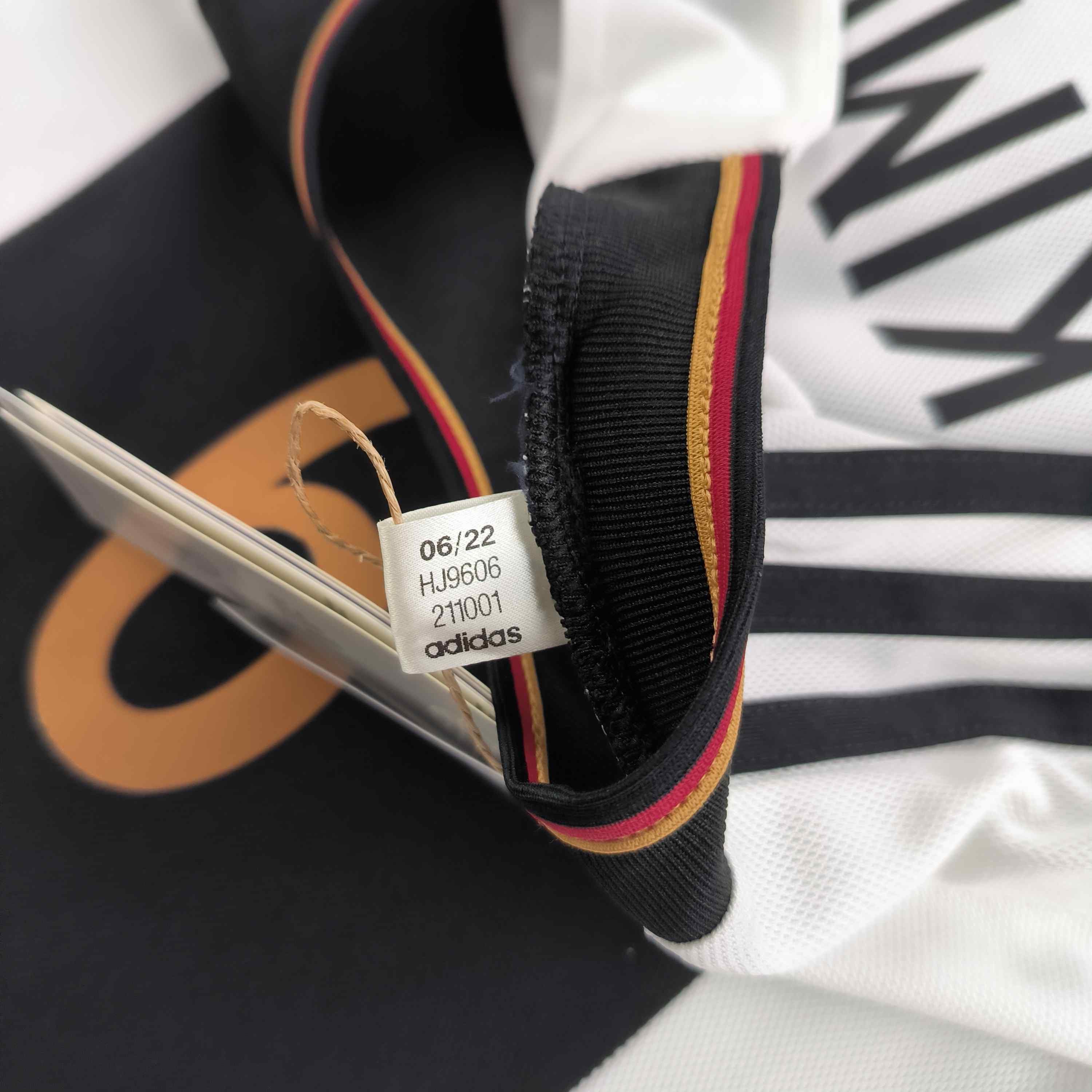 Adidas NEW Germany 22-24 Adidas home Kimmich football jersey sz XL Size US XL / EU 56 / 4 - 6 Thumbnail