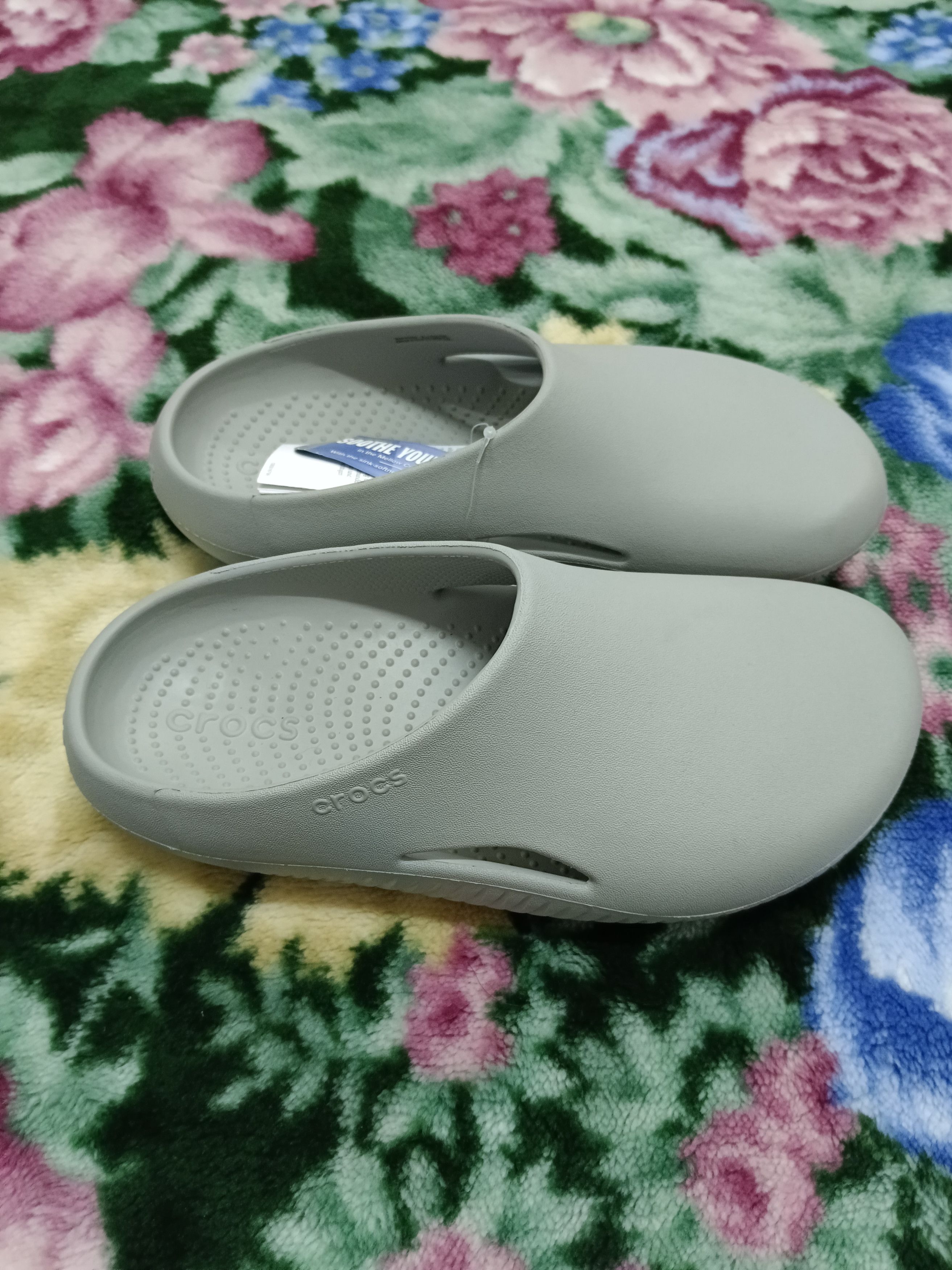 Crocs Mellow Recovery Stucco Unisex Clog - Crocs(M6-W8) Size US 6 / EU 39 - 4 Thumbnail