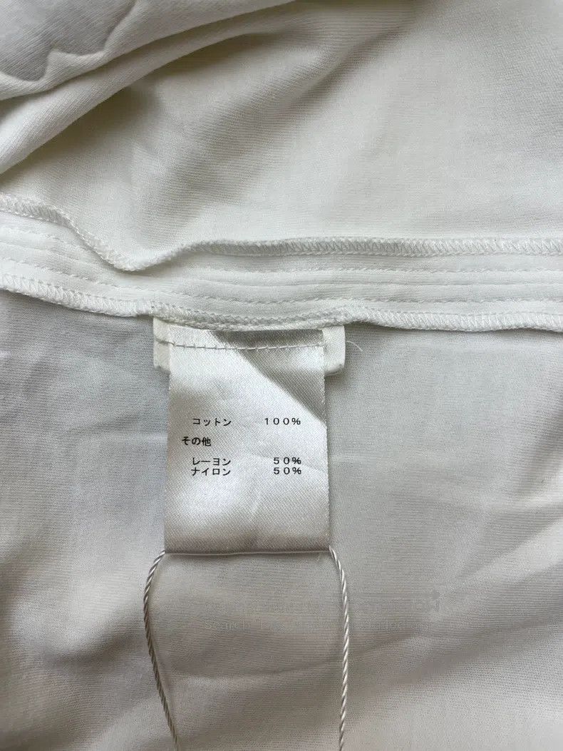 Louis Vuitton Louis Vuitton Emblem Embroidered T-Shirt Size US S / EU 44-46 / 1 - 6 Thumbnail