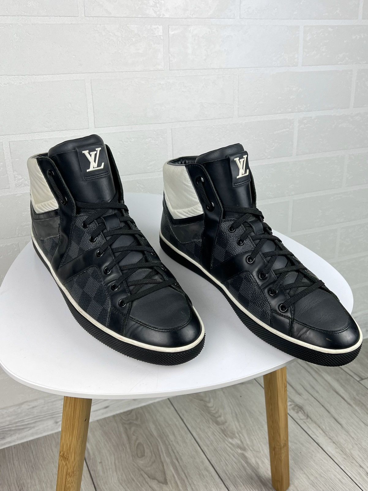 Louis Vuitton LOUIS VUITTON Sneakers Leather Shoes Damier LV Monogram Logo Size US 9 / EU 42 - 2 Thumbnail