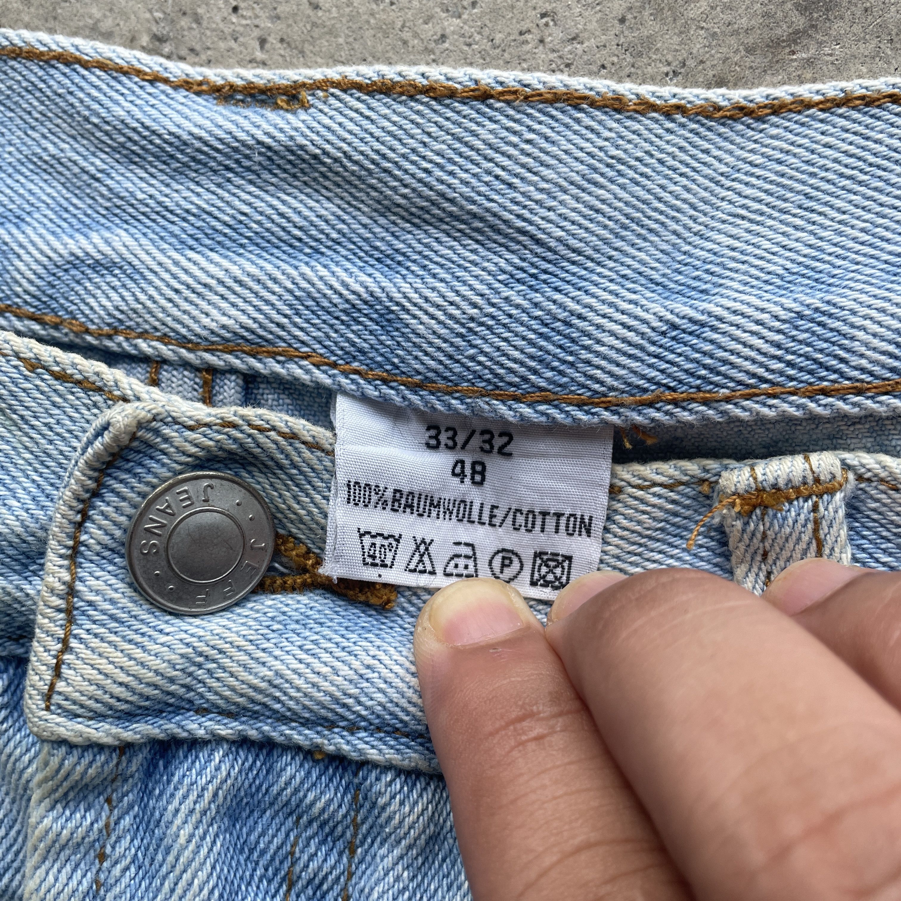 Japanese Brand VINTAGE JAPAN FADED DISTRESSED JEANS RIPPED DENIM PANTS W32 Size US 32 / EU 48 - 6 Thumbnail