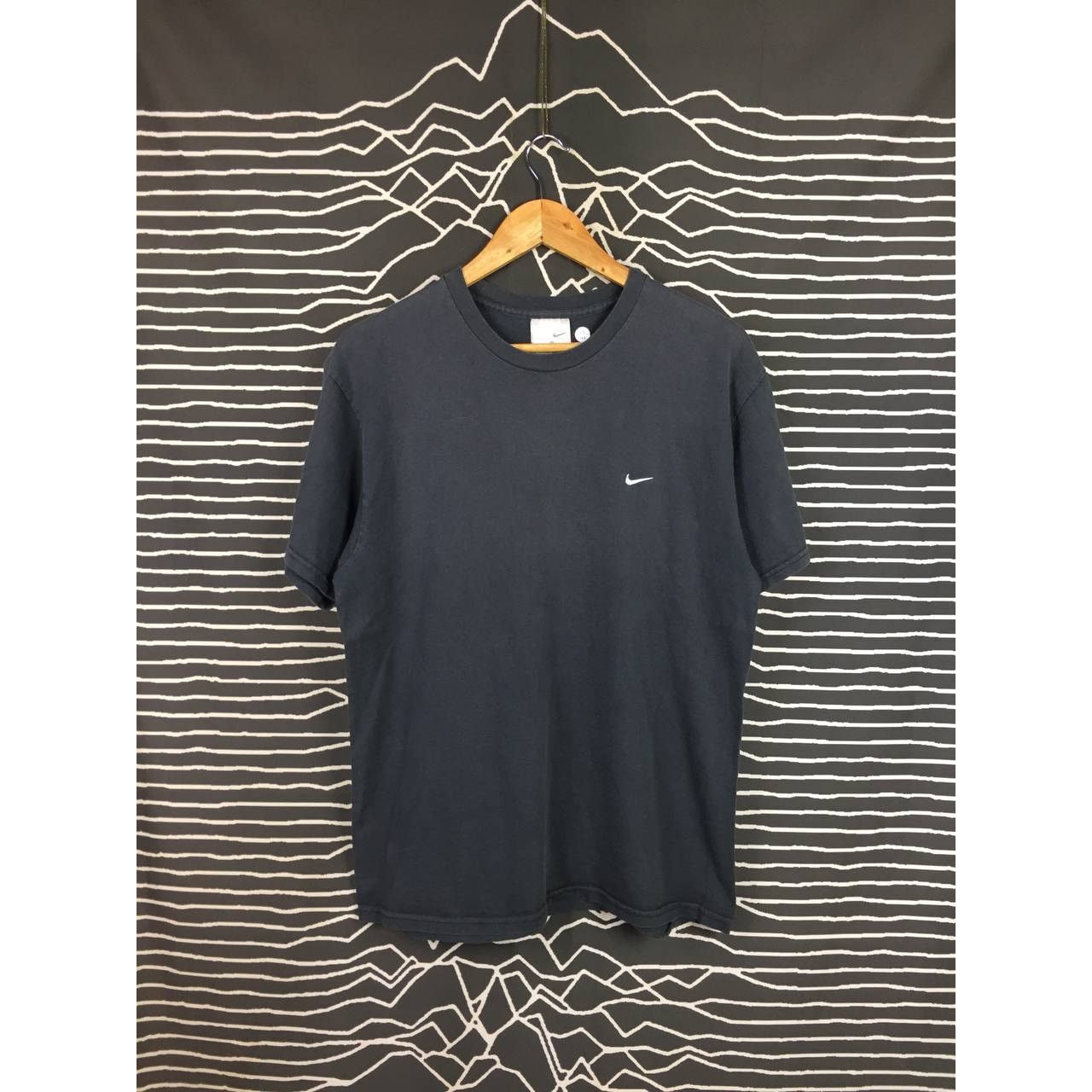 Nike × Vintage Vtg Y2K Nike Swoosh Embroidered Logo Tee Size M Size US M / EU 48-50 / 2 - 2 Thumbnail