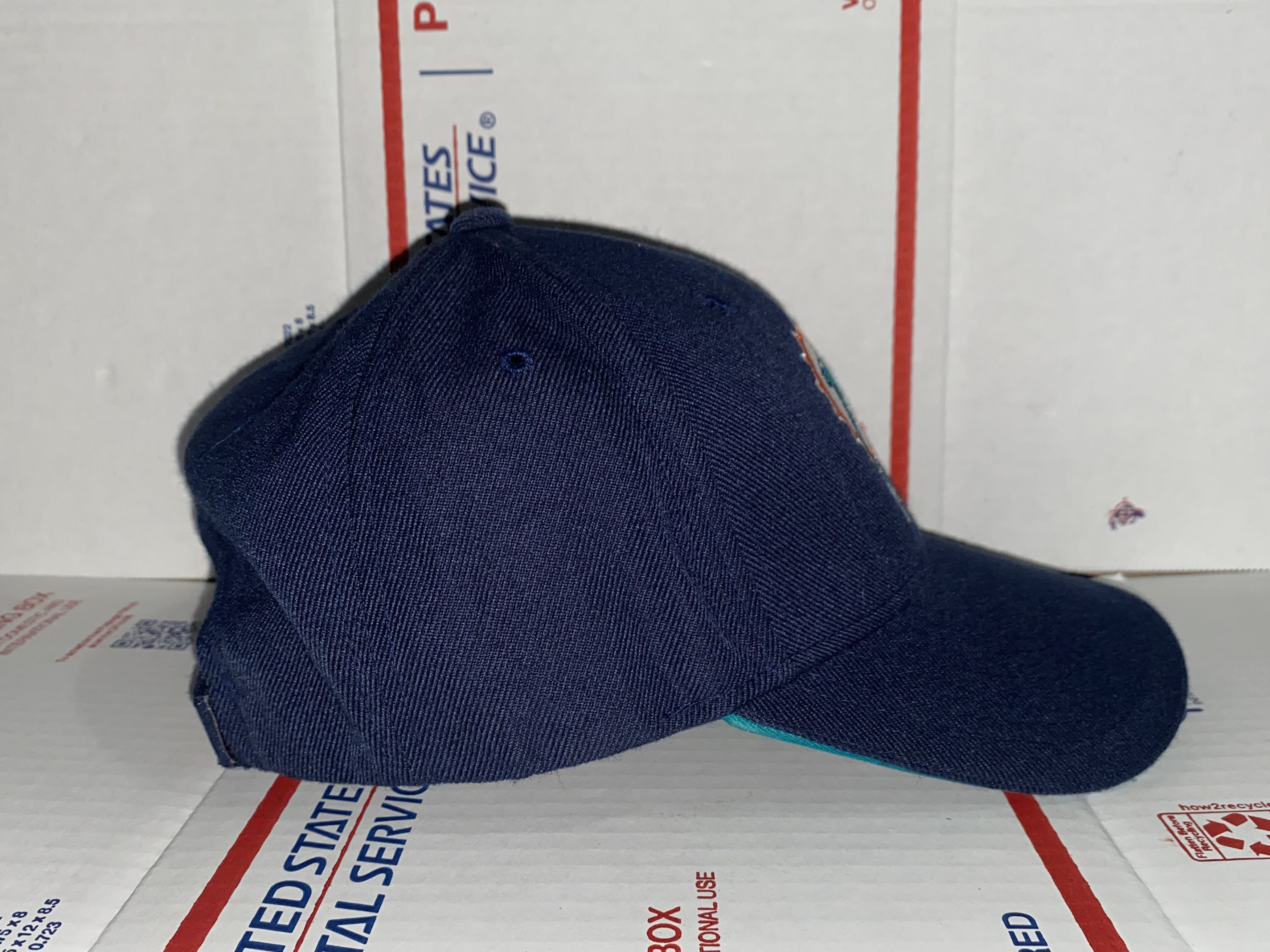 Twins Enterprise Inc. Miami Dolphins vintage Velcro Baseball Cap NFL Football Hat Size ONE SIZE - 3 Thumbnail