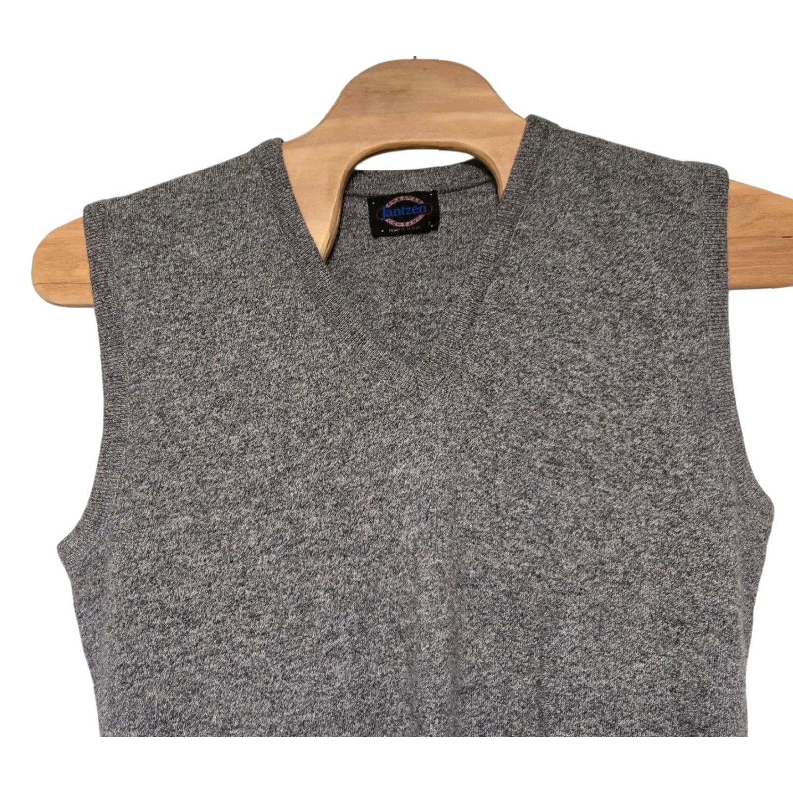 Jantzen VINTAGE Jantzen Gray Sweater Vest V Neck VTG Grandpa 90s Men XL READ Size US XL / EU 56 / 4 - 2 Thumbnail