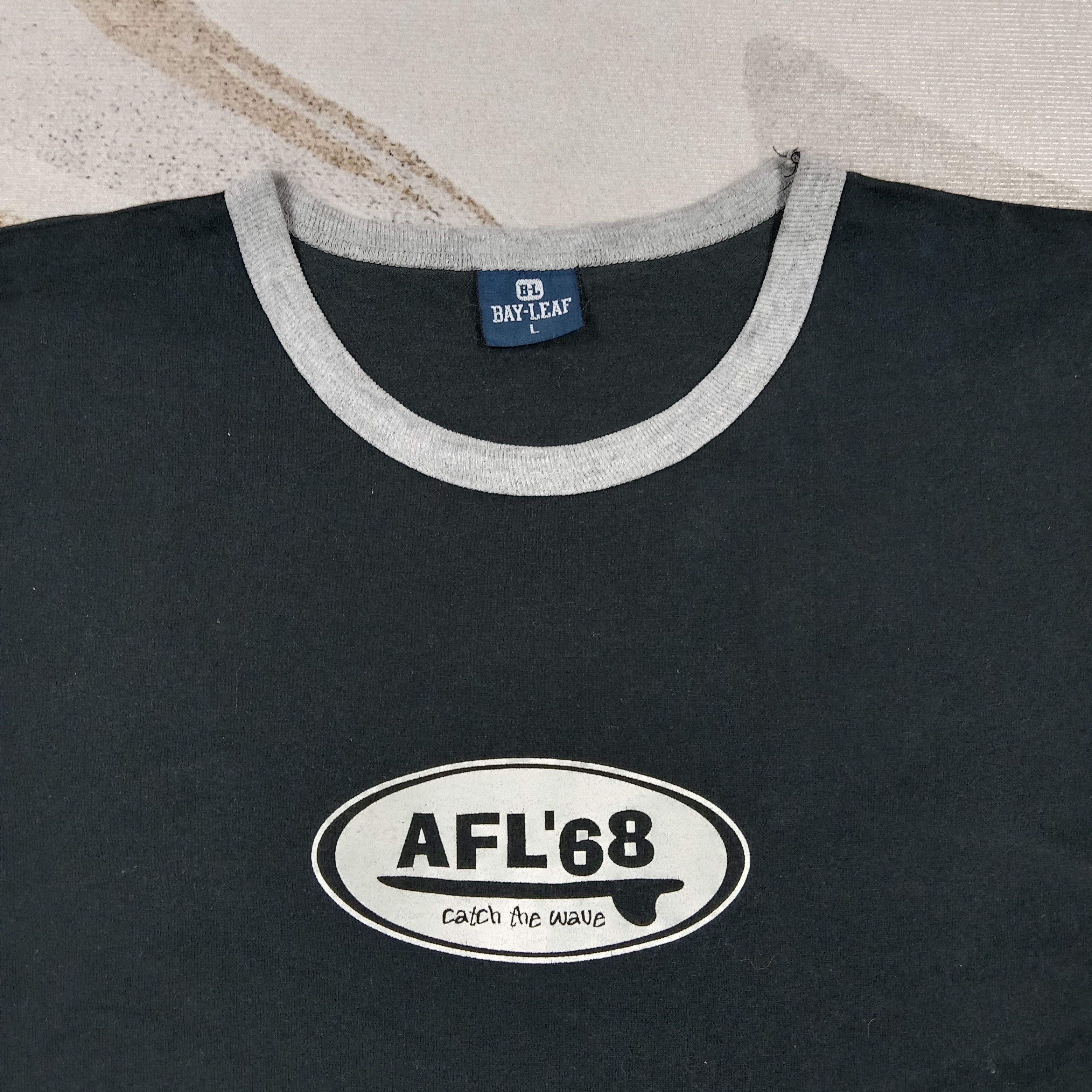 Vintage Bay Leaf Surf AFL `68 Surfing Graphic Tshirt C276N68 Size US M / EU 48-50 / 2 - 4 Thumbnail