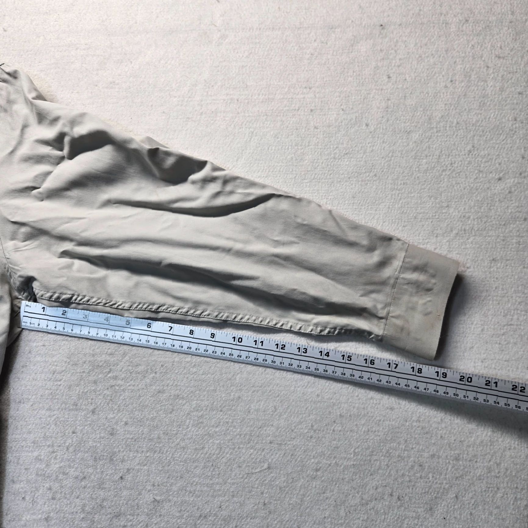 Van Heusen VAN HEUSEN Shirt Gray Long Sleeve Solid Button Up XL 17.5 100% Cotton Mens Dress Shirt with Pockets Size US XL / EU 56 / 4 - 5 Thumbnail