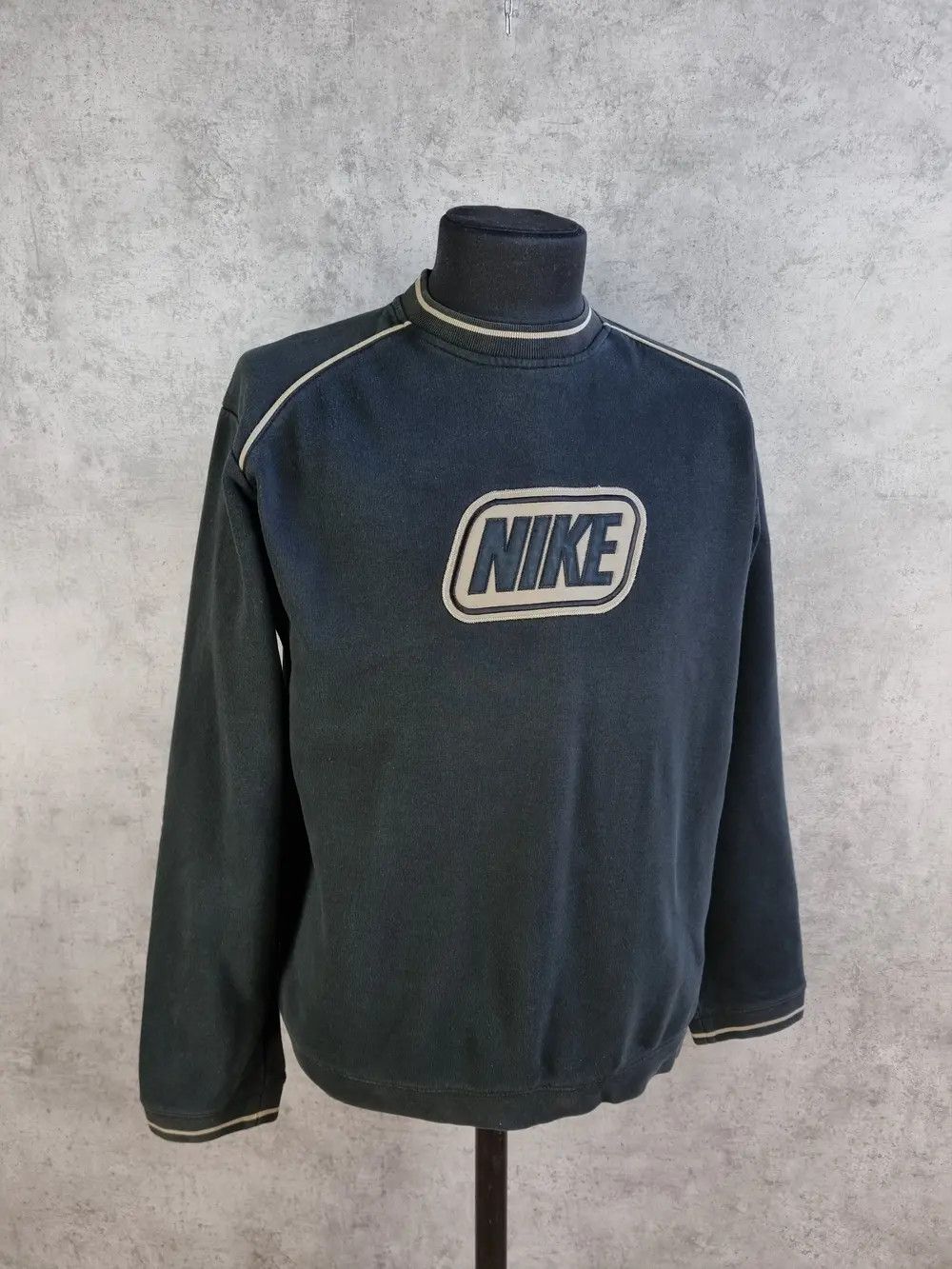 Nike × Vintage 90s Faded NIKE Spell Out Logo Vintage Sweatshirt Size US L / EU 52-54 / 3 - 6 Thumbnail