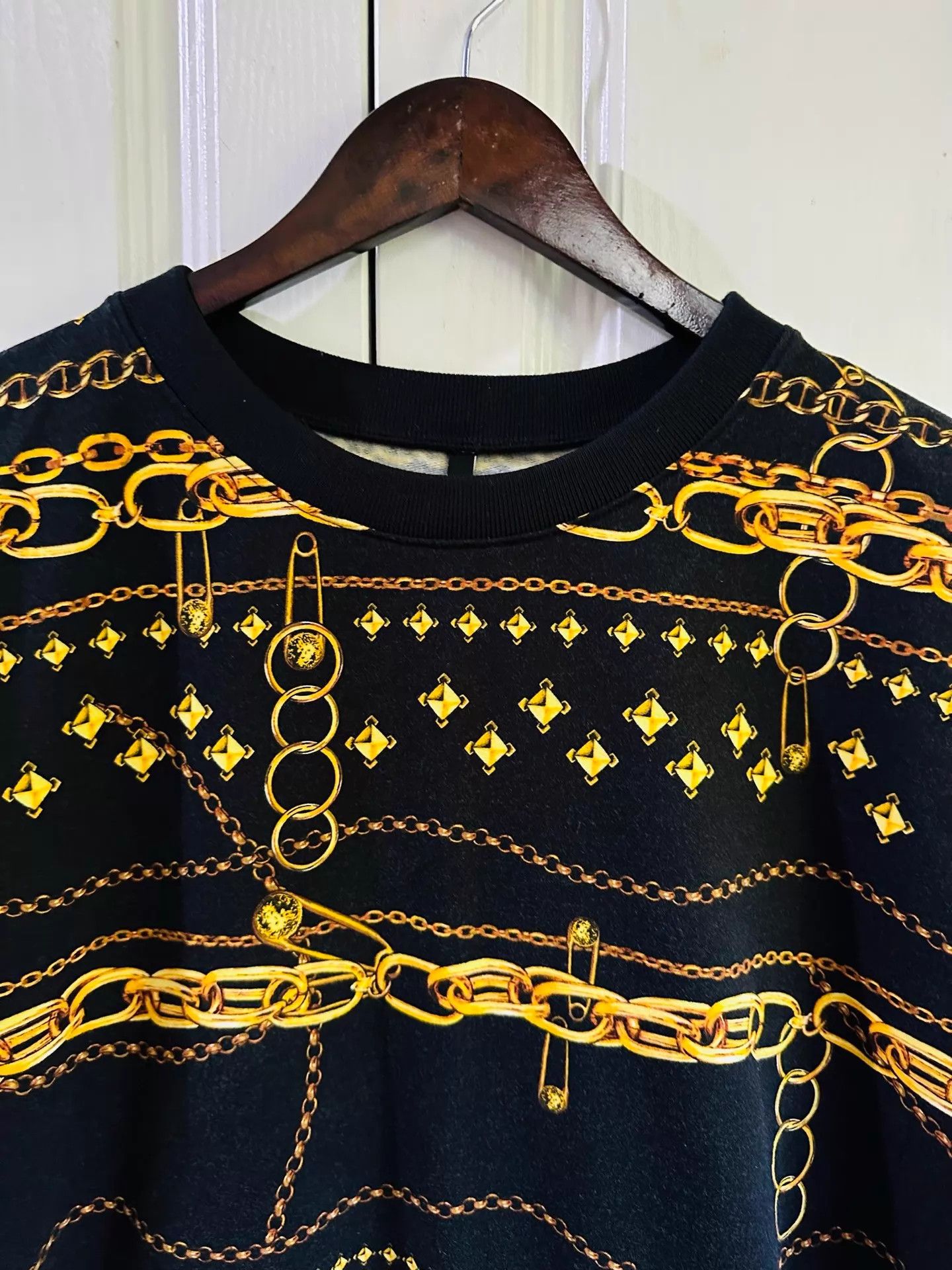 Versace Versace Runway RingEmbellished Printed Sweatshirt 2XL Size US XXL / EU 58 / 5 - 2 Thumbnail