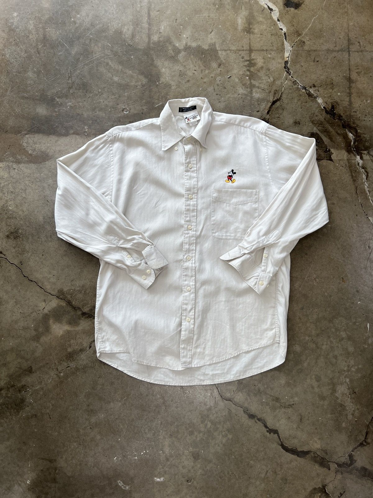Disney × Vintage Vintage 90s Disney Mickey Mouse Button Up Medium Size US M / EU 48-50 / 2 - 2 Thumbnail