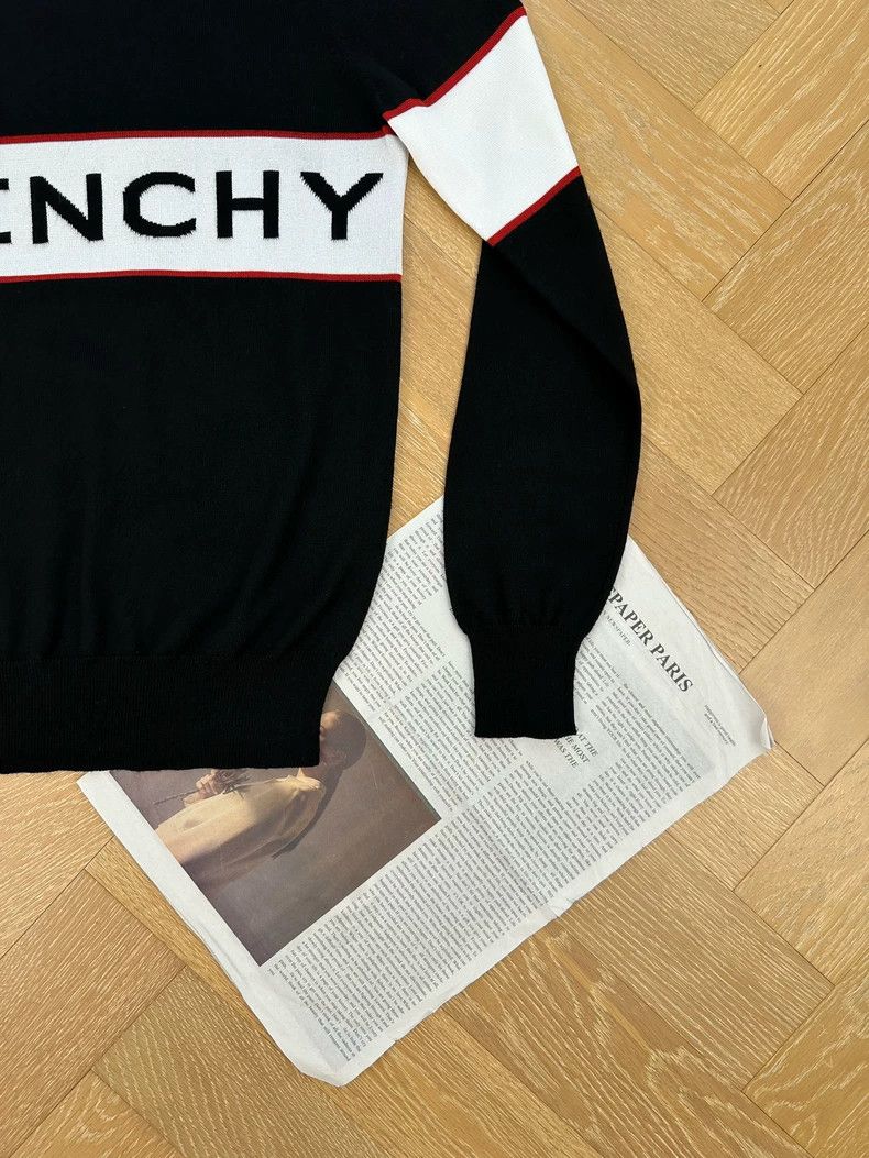 Givenchy Givenchy Casual Embroidered Knit Sweater with Letter Logo, Size US S / EU 44-46 / 1 - 3 Thumbnail