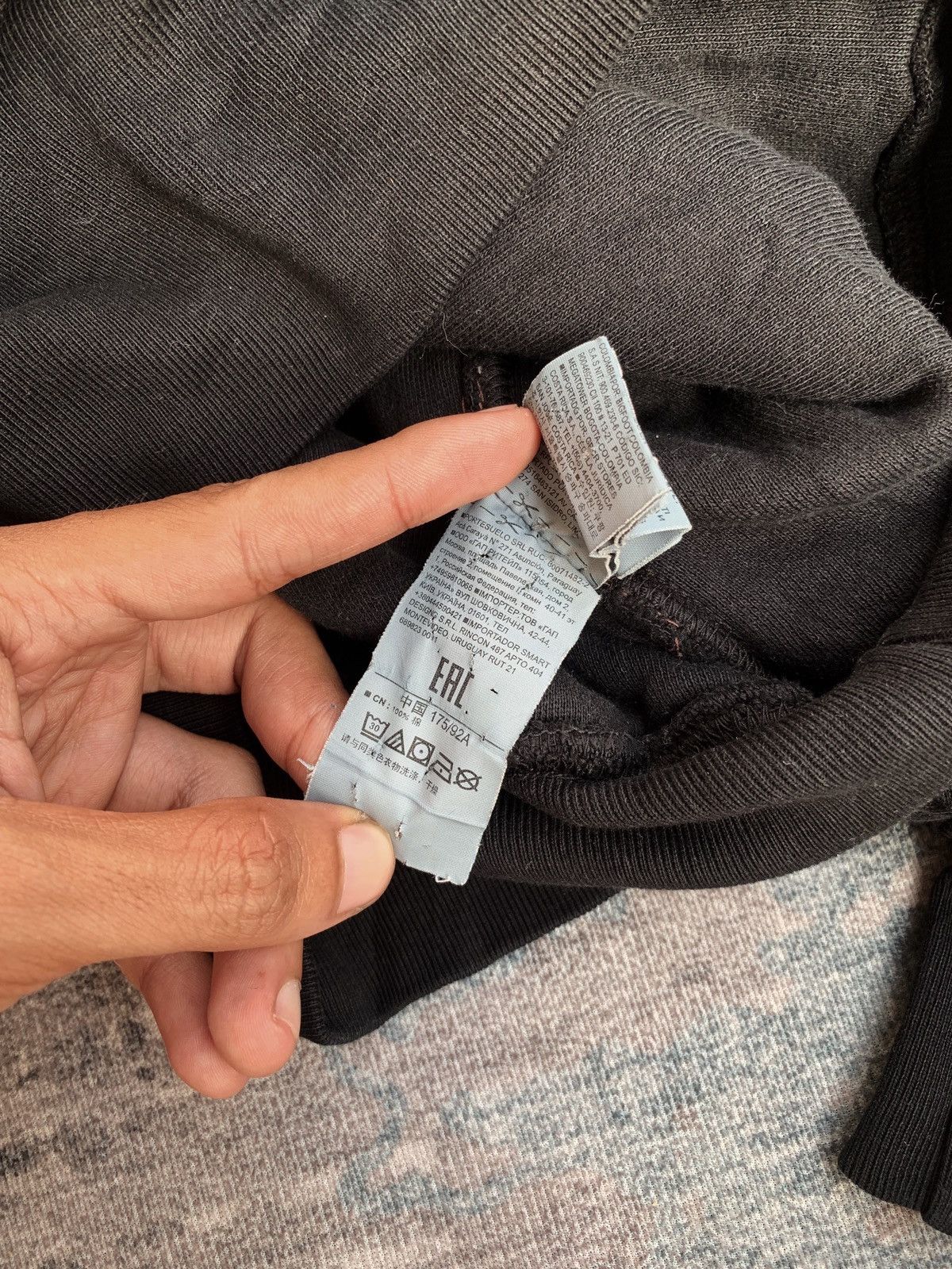 Gap × Yeezy Blank Hoodie Gap x yeezy black Size US M / EU 48-50 / 2 - 3 Thumbnail