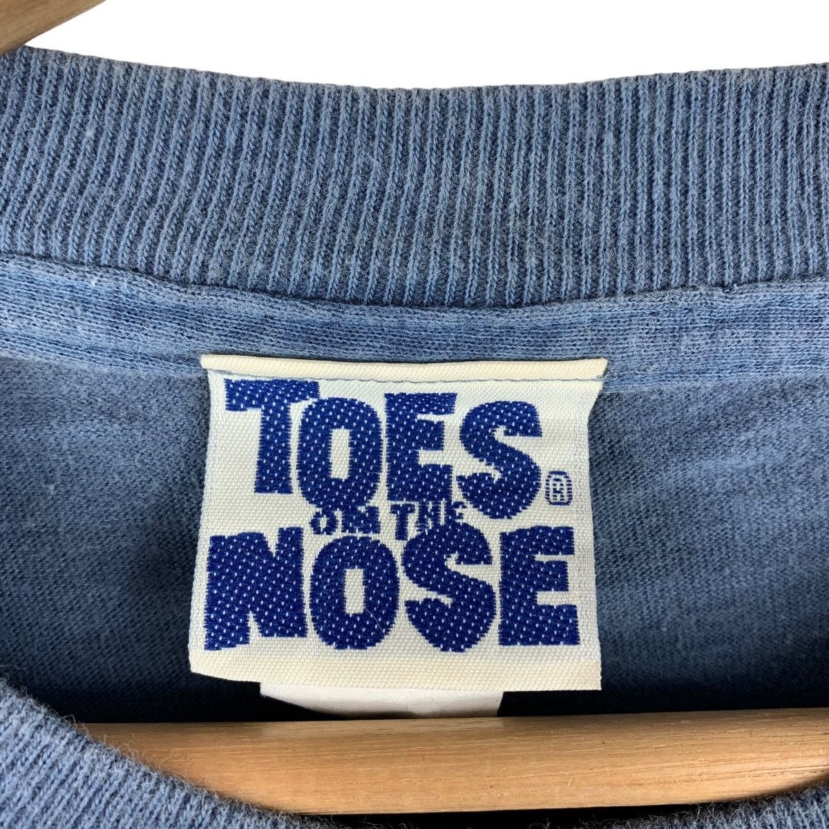 Other Vintage 90s TOES ON THE NOSE spellout surfing tee Size US L / EU 52-54 / 3 - 4 Thumbnail