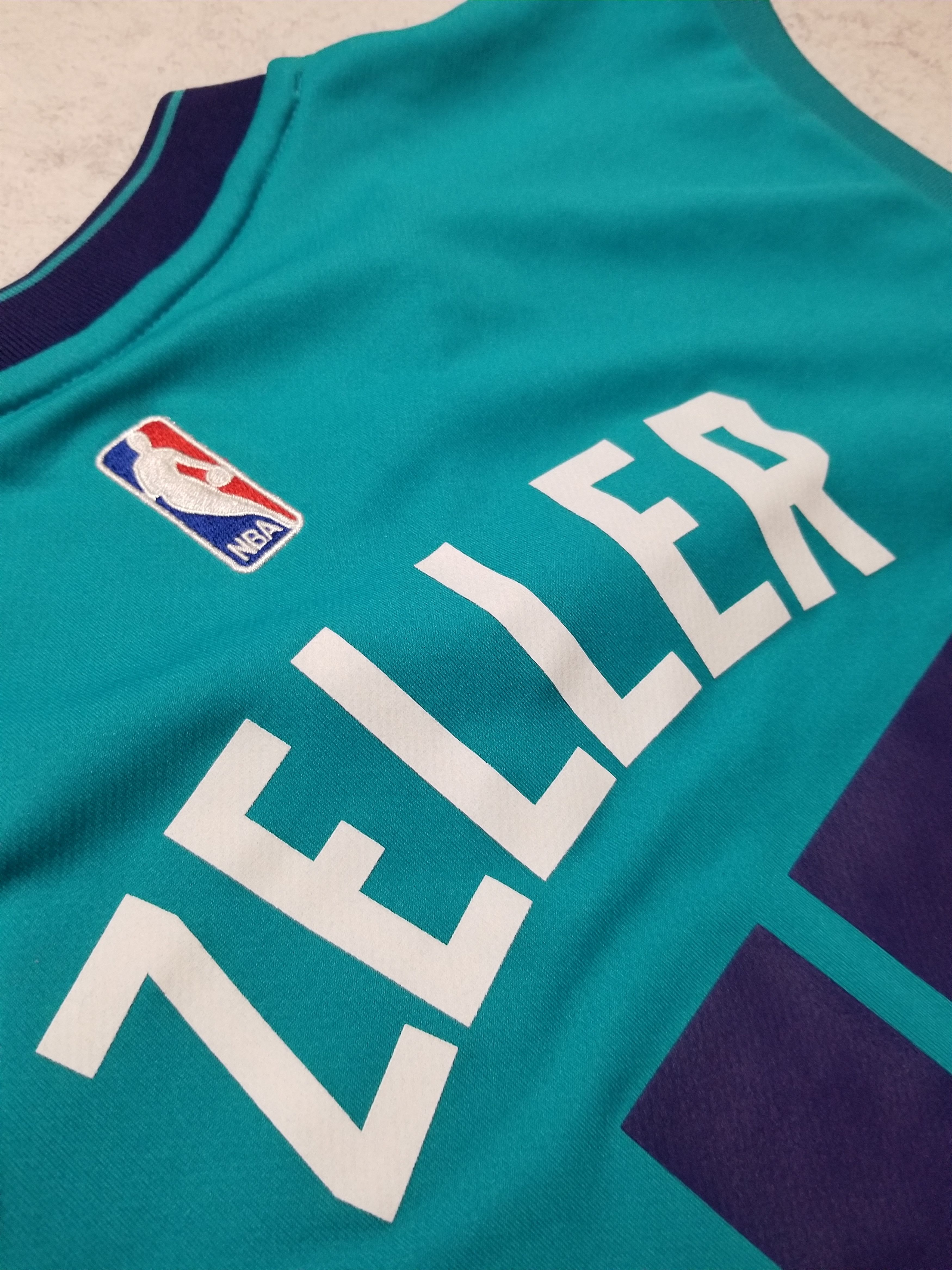 Adidas Charlotte Hornets #40 Zeller NBA Basketball Teal Jersey Size US M / EU 48-50 / 2 - 3 Thumbnail