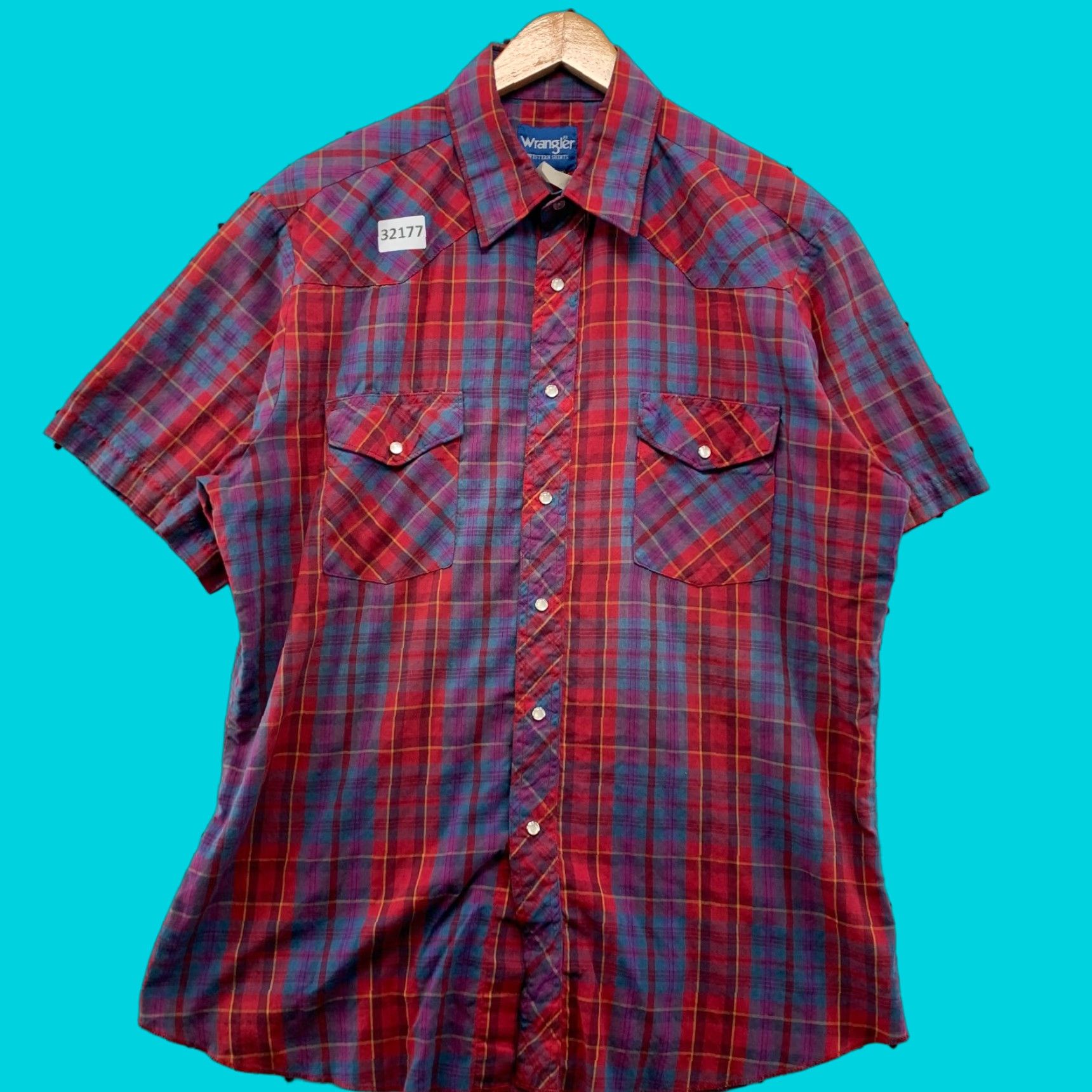 Wrangler VINTAGE Wrangler Western Snap Shirt Mens Large Red Blue Plaid Short Sleeve Size US L / EU 52-54 / 3 - 1 Thumbnail