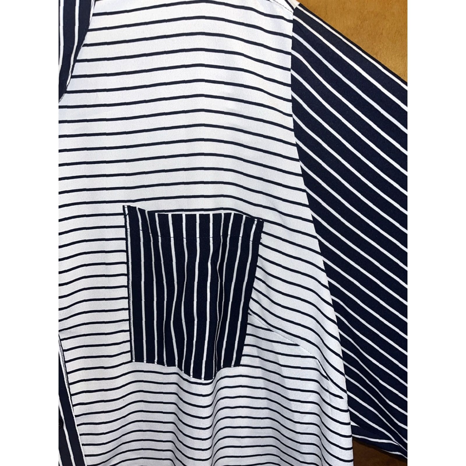 Vintage Lane Bryant Blouse Shirt Plus 22 24 Dark Blue Horizontal Stripe Button Down Lightweight Easy Care Pockets Womens Size 3XL / US 20-22 - 3 Thumbnail