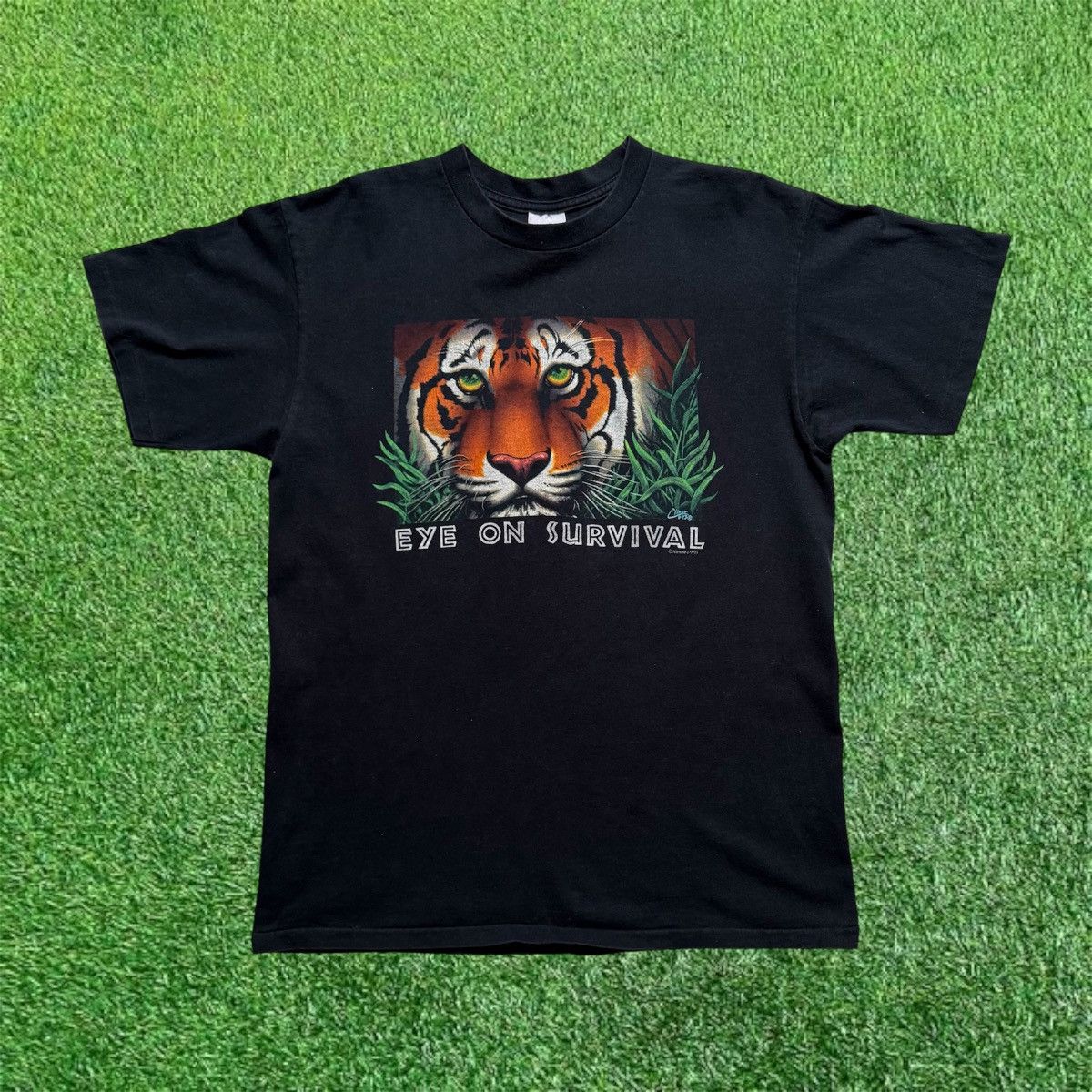 Anvil Vintage Eye On Survival ‘93 Tee Size US L / EU 52-54 / 3 - 1 Thumbnail