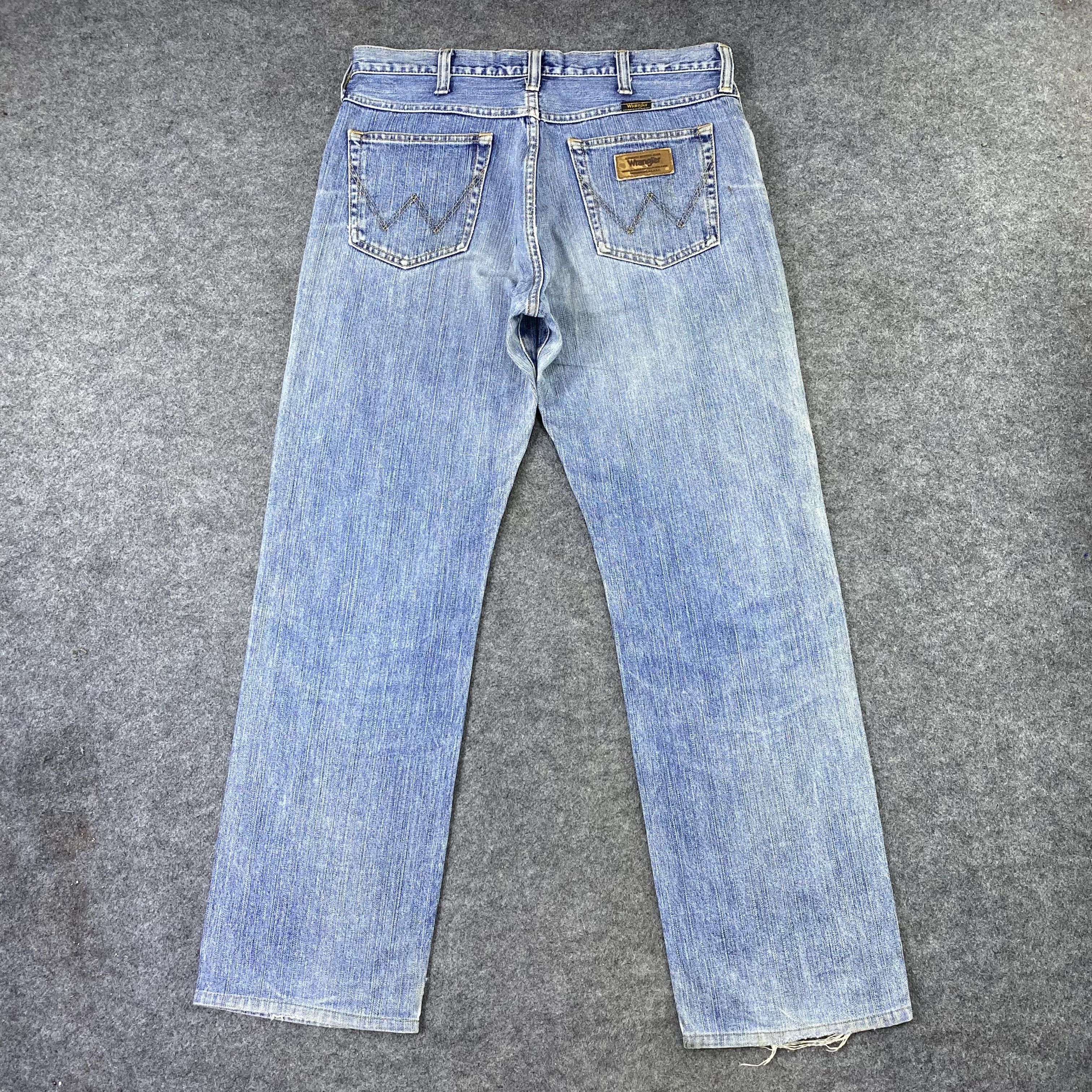 Vintage × Wrangler Vintage Wrangler Distress Blube Wash Jeans - J1149 Size US 35 - 4 Thumbnail