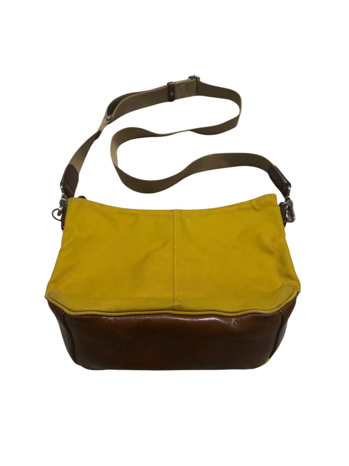 Canvas × Japanese Brand × Snow Peak OG Snow Peak Everyday Hard Cancas + Leather Sling Bag Size ONE SIZE - 1 Thumbnail