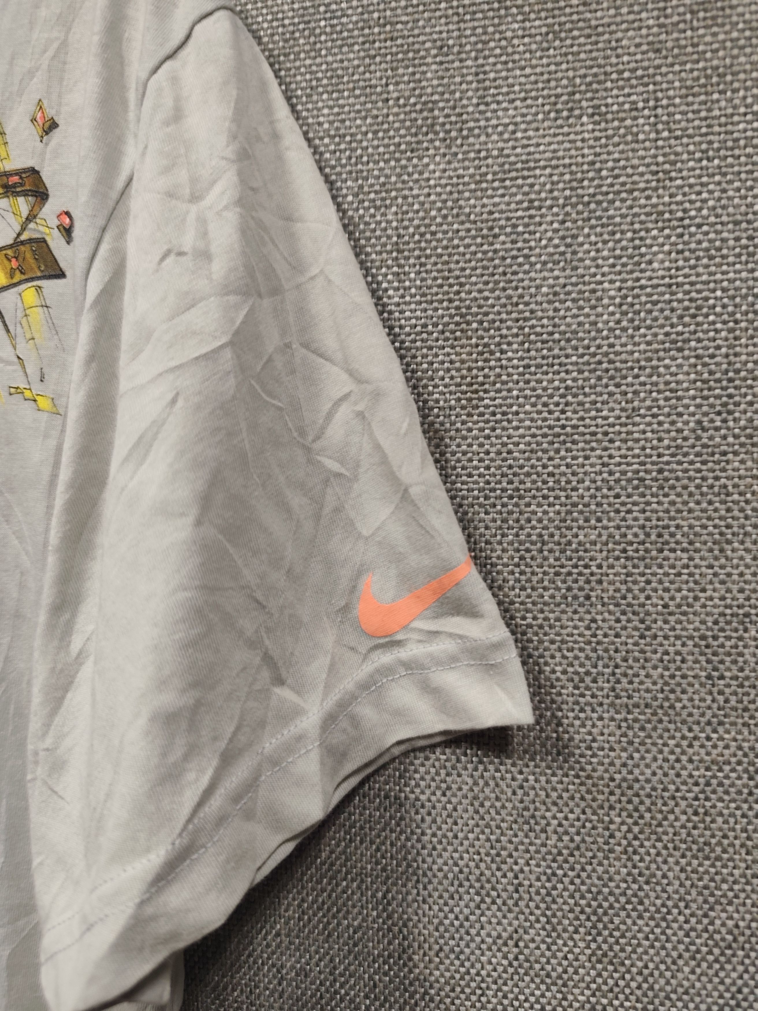 Nike T shirt nike LeBron James Size US M / EU 48-50 / 2 - 3 Thumbnail