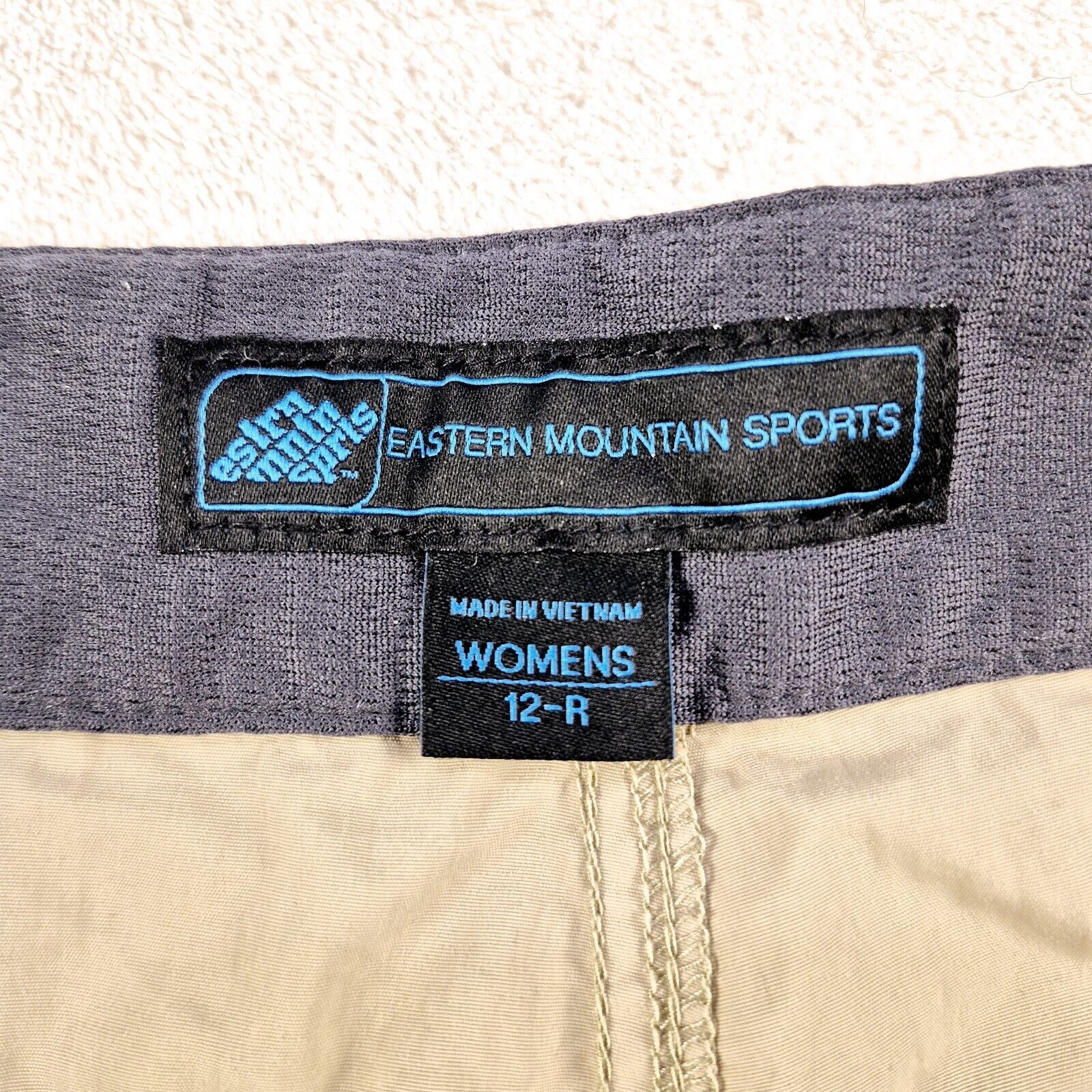 Eastern Mountain Sports Eastern Mountain Sports Women12 R Tan Cargo Hiking Pants Size 34" / US 12 / IT 48 - 8 Thumbnail