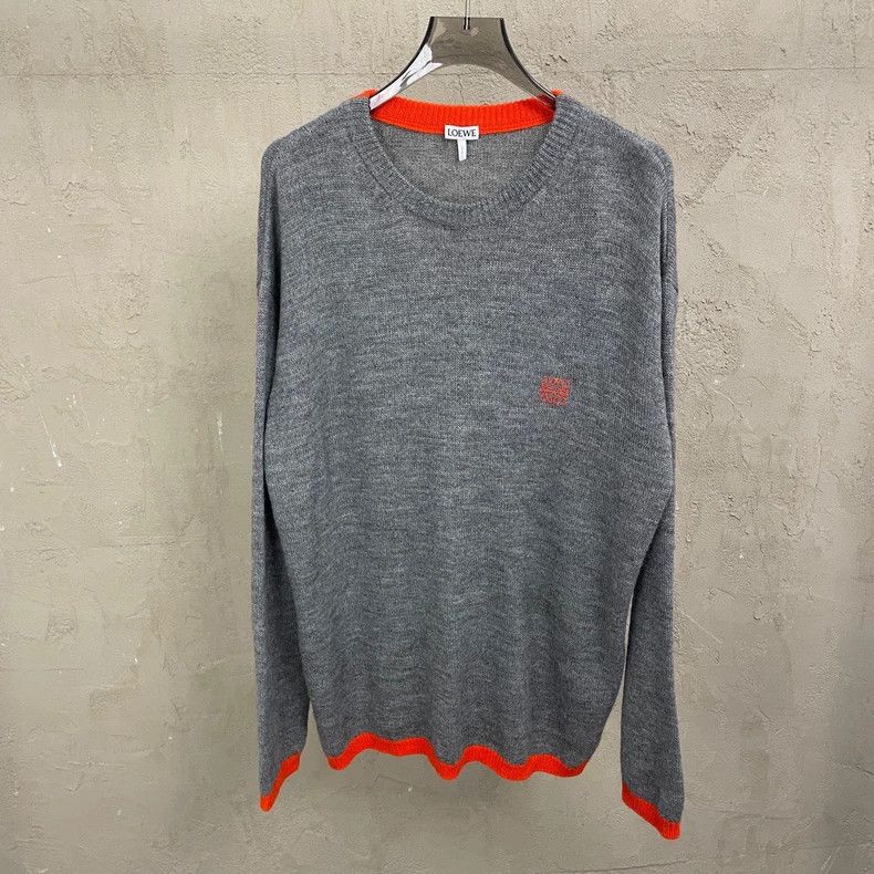 Loewe loewe Gray embroidered small logo orange-trimmed round-neck Size US M / EU 48-50 / 2 - 1 Thumbnail